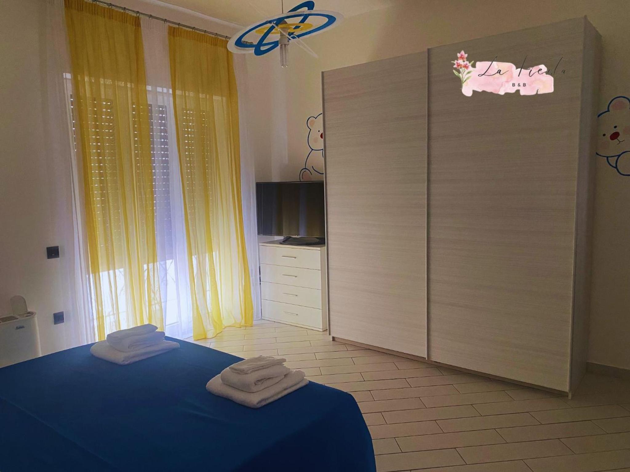 Large Double Room photo 1