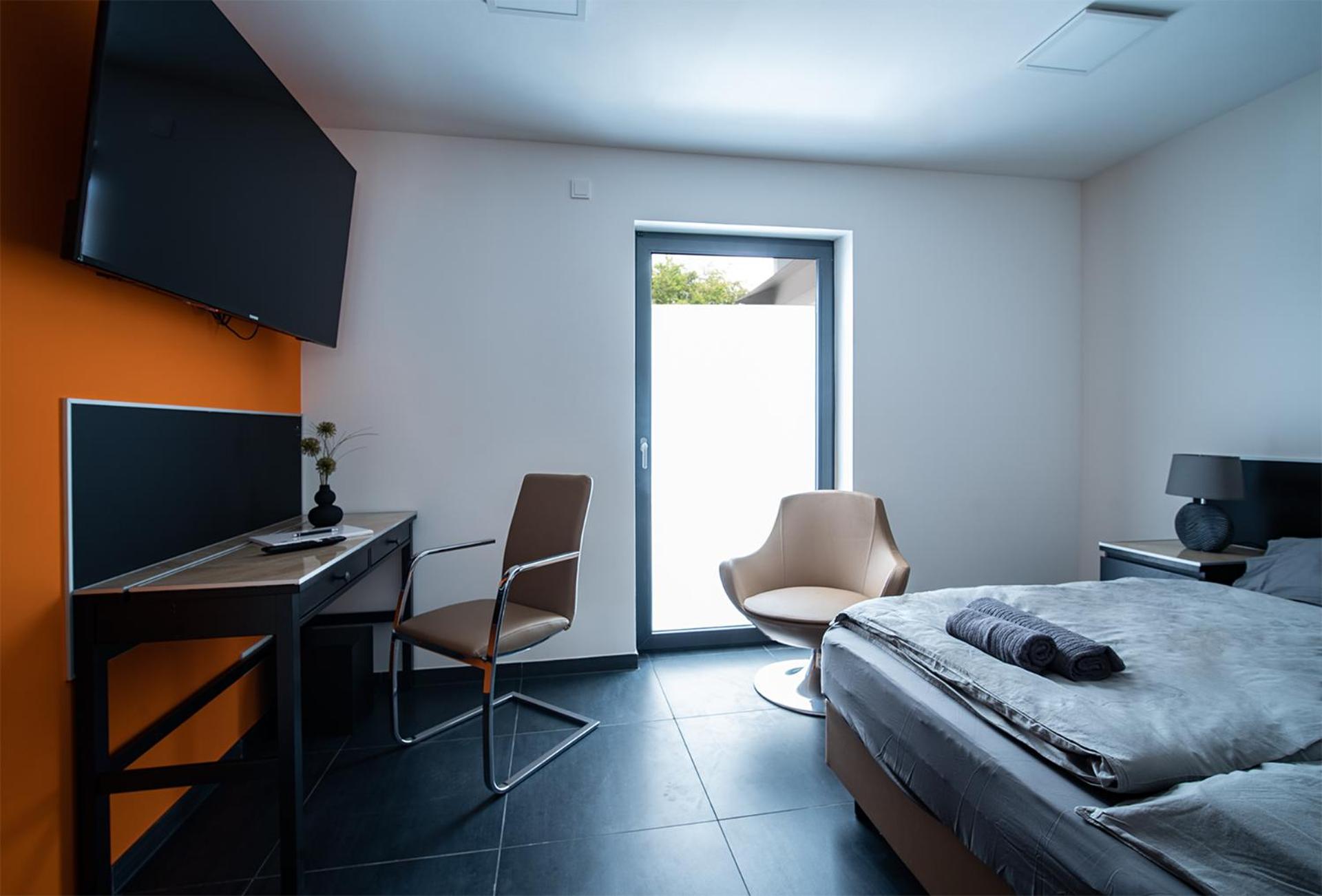 Three-Bedroom Apartment photo 1