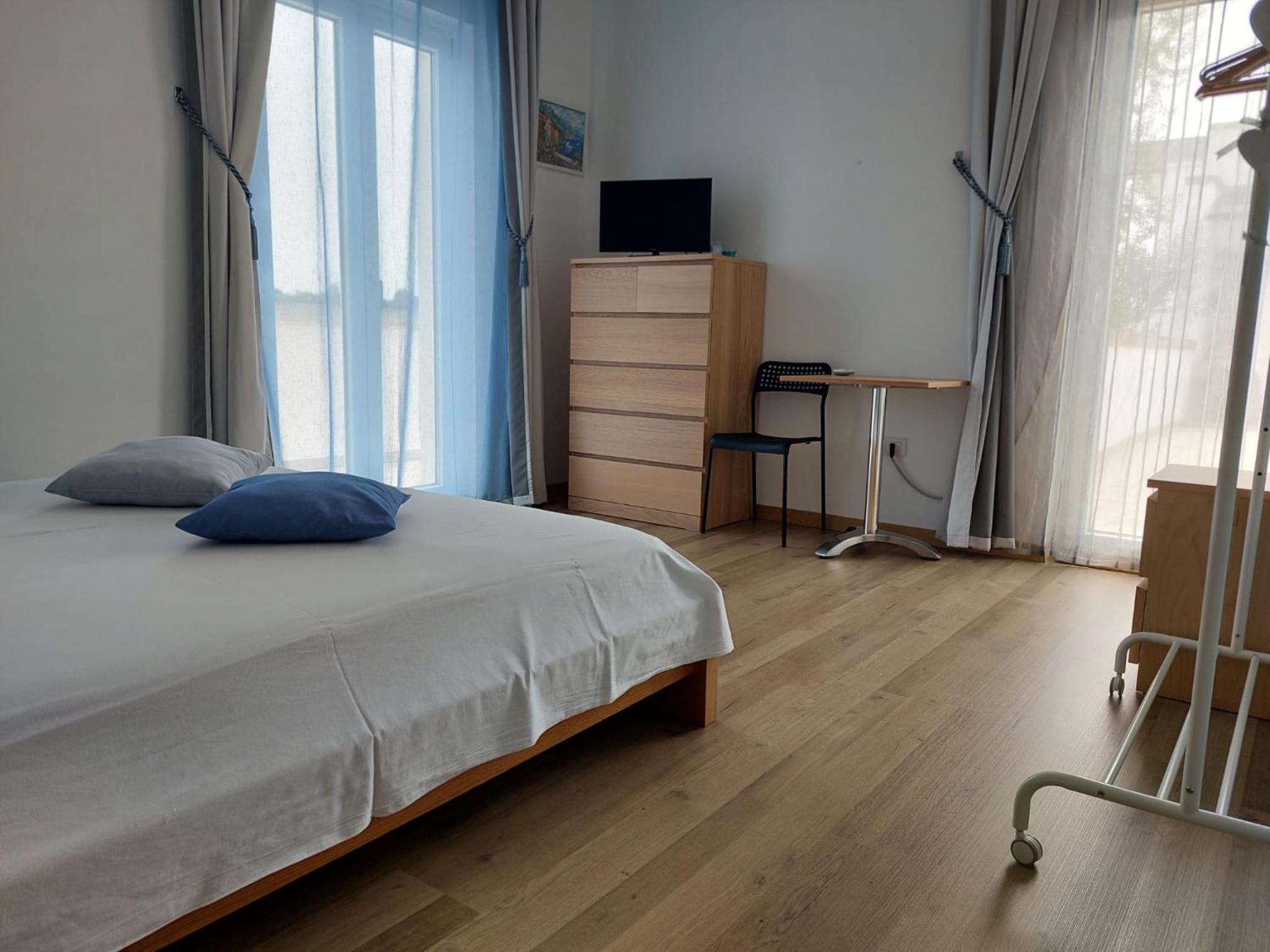 Two-Bedroom Apartment - Photo 9