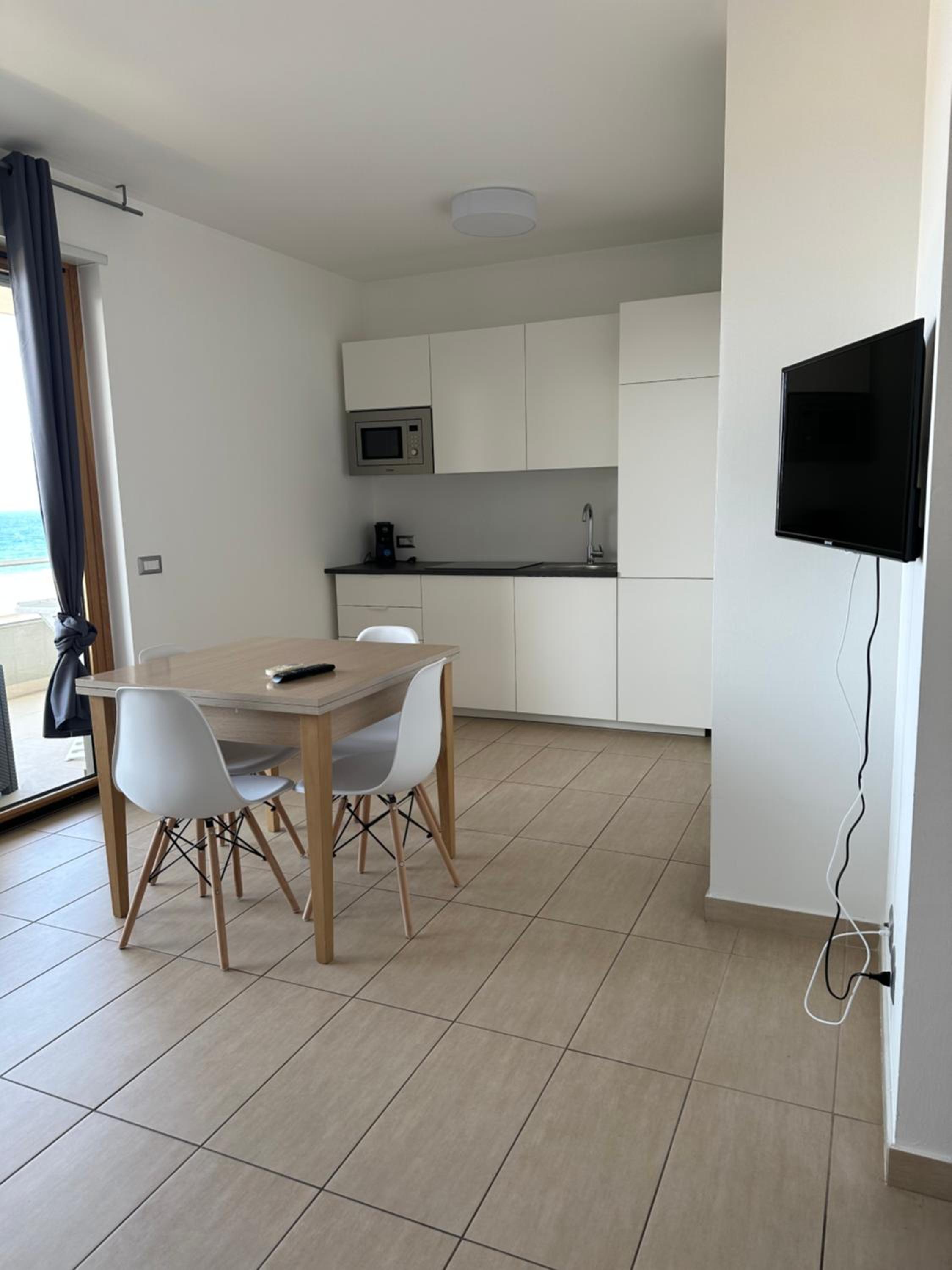 One-Bedroom Apartment with Sea View photo 2