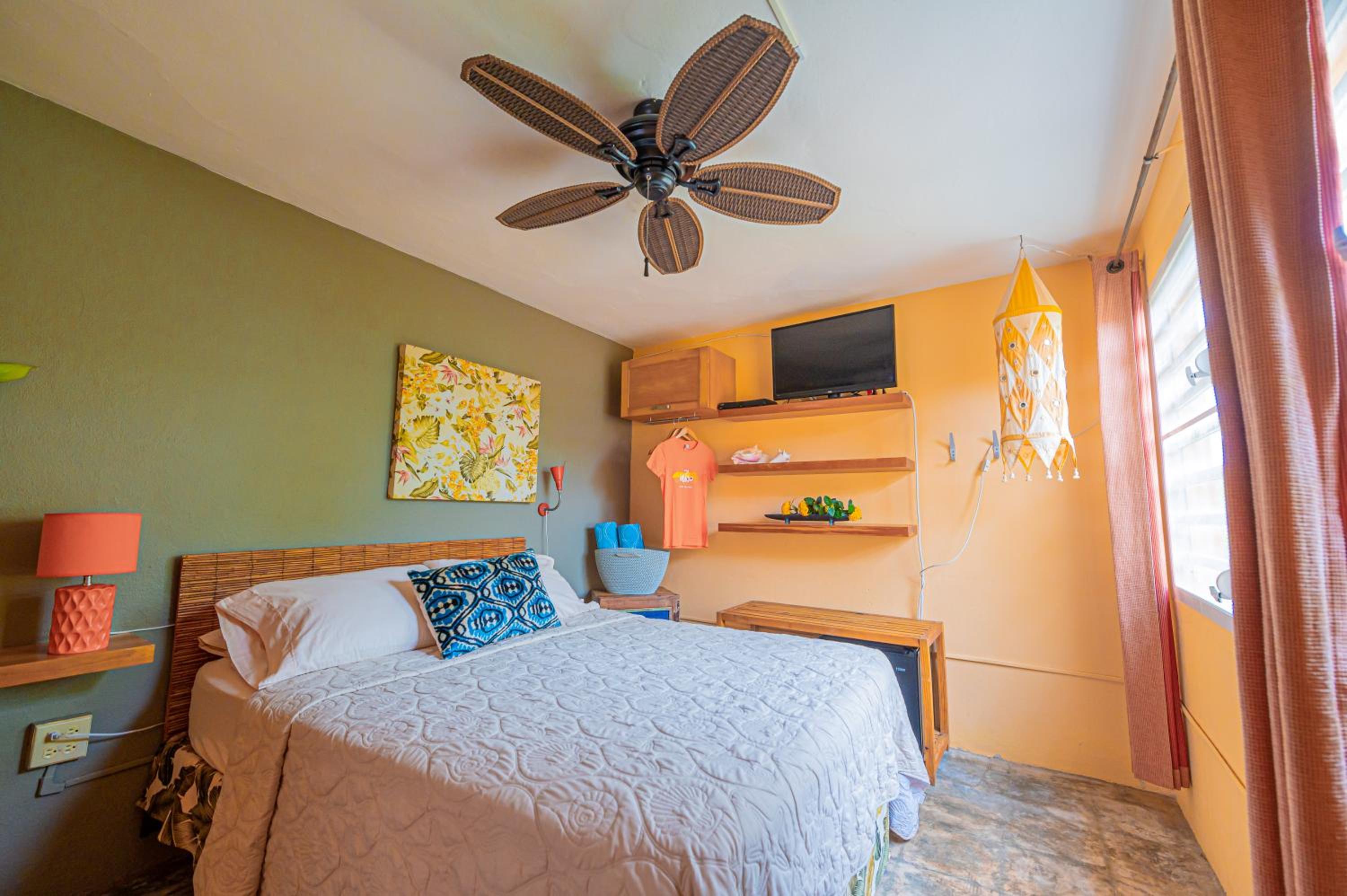 Standard Queen Room photo 1
