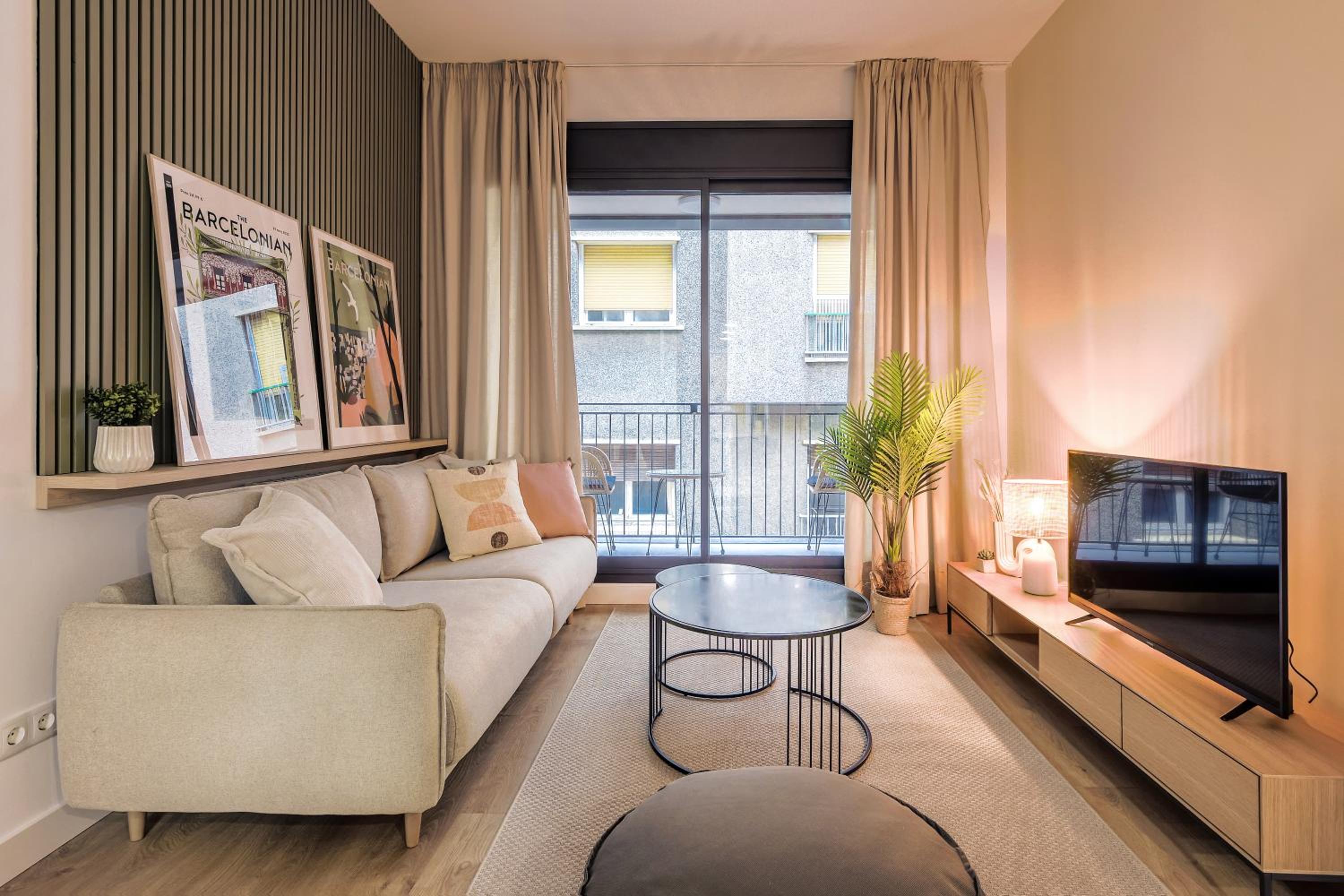 Two-Bedroom Deluxe Apartment with Balcony photo 2