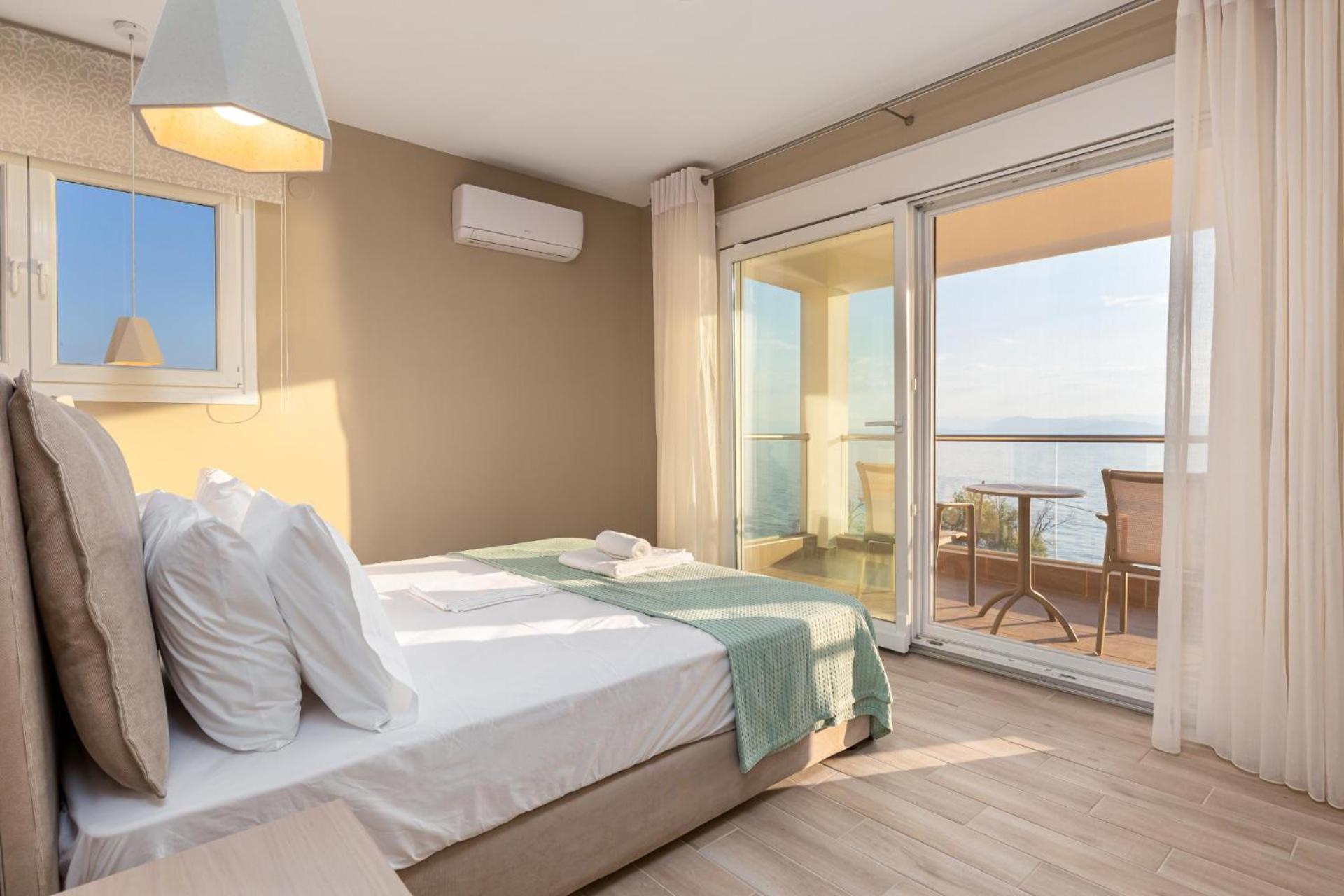 Three-Bedroom Villa photo 2