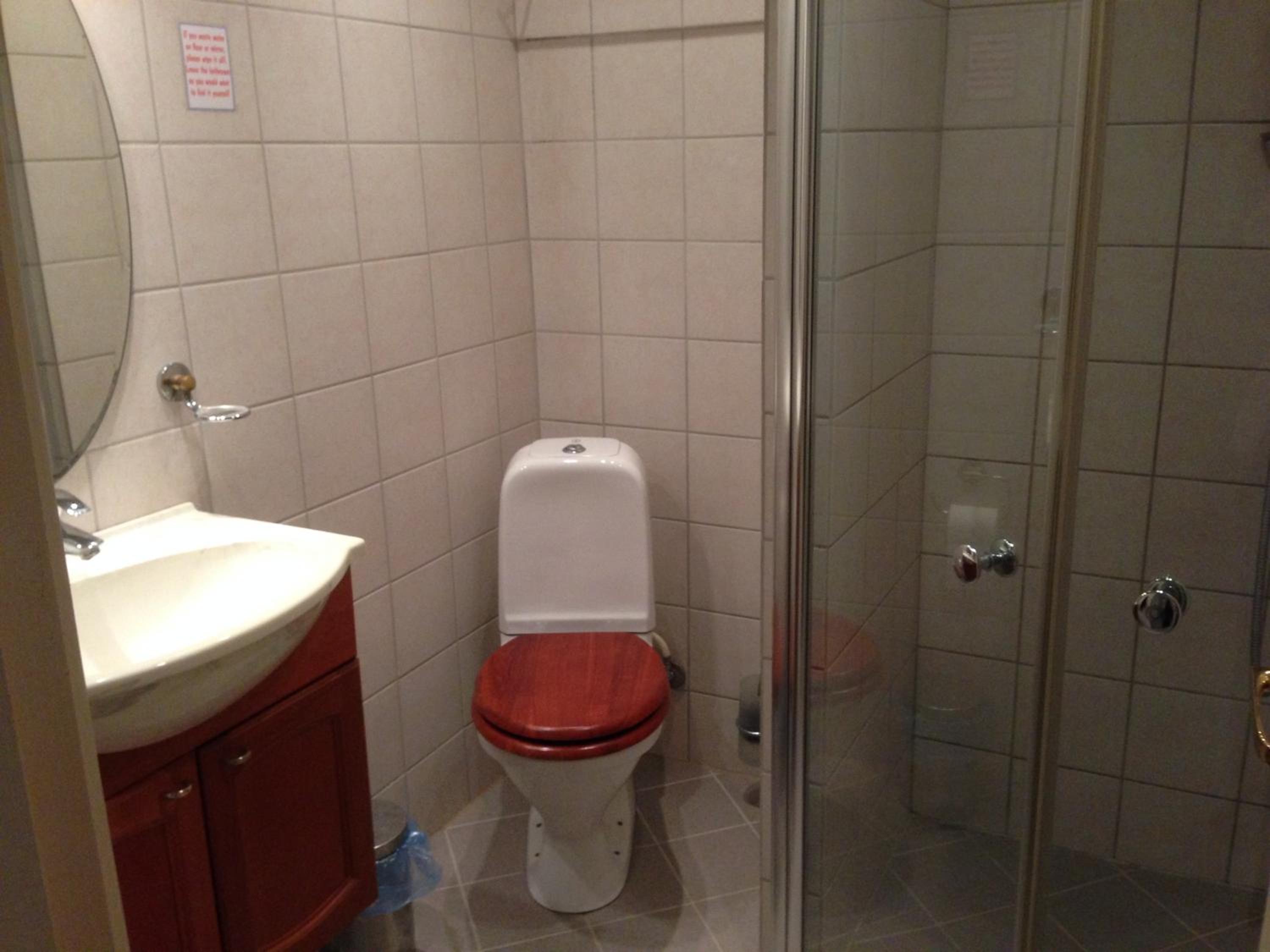 Small Double Room - Photo 2