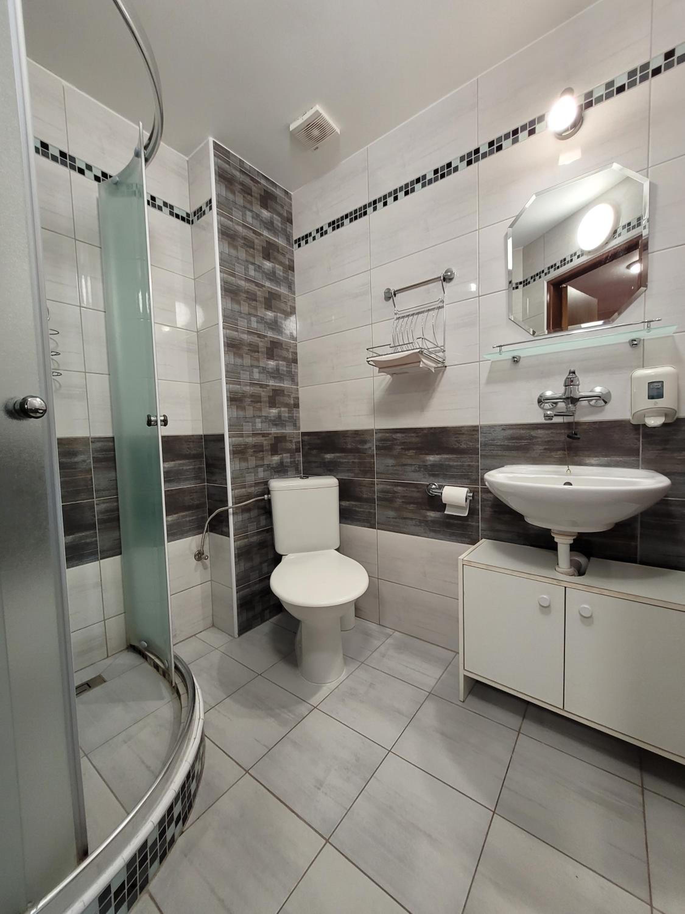 Classic Quadruple Room - Photo 3