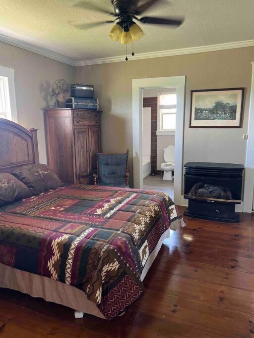 Three-Bedroom House photo 1