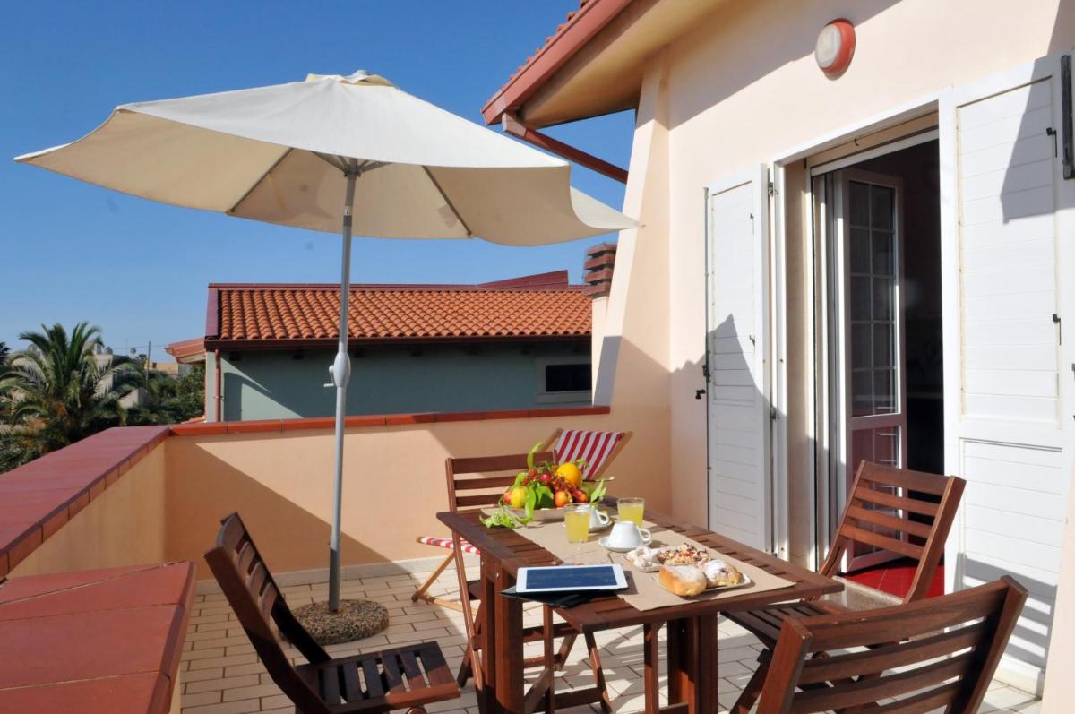 Apartment with Sea View photo 2