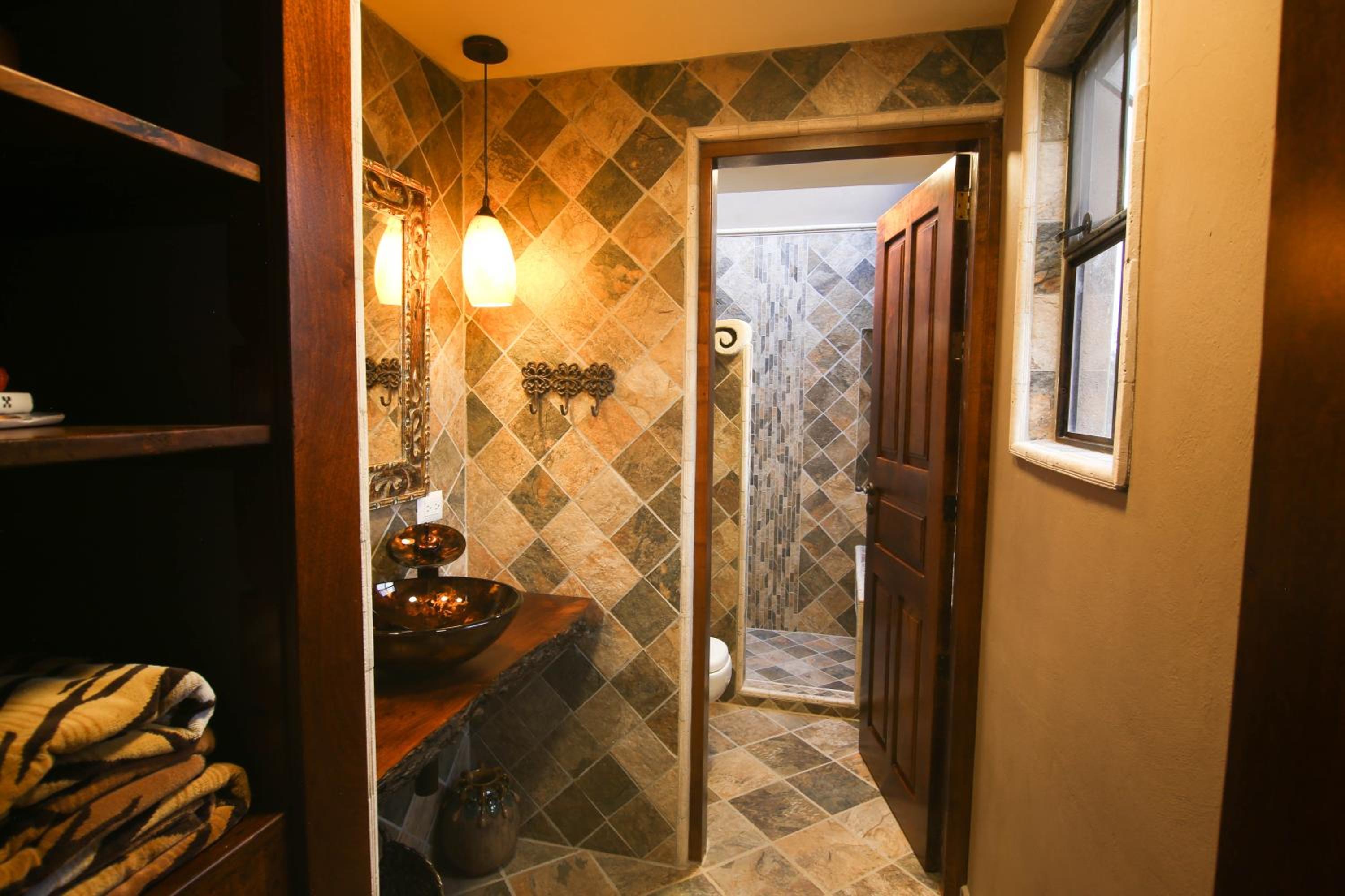 Three-Bedroom House - Photo 19