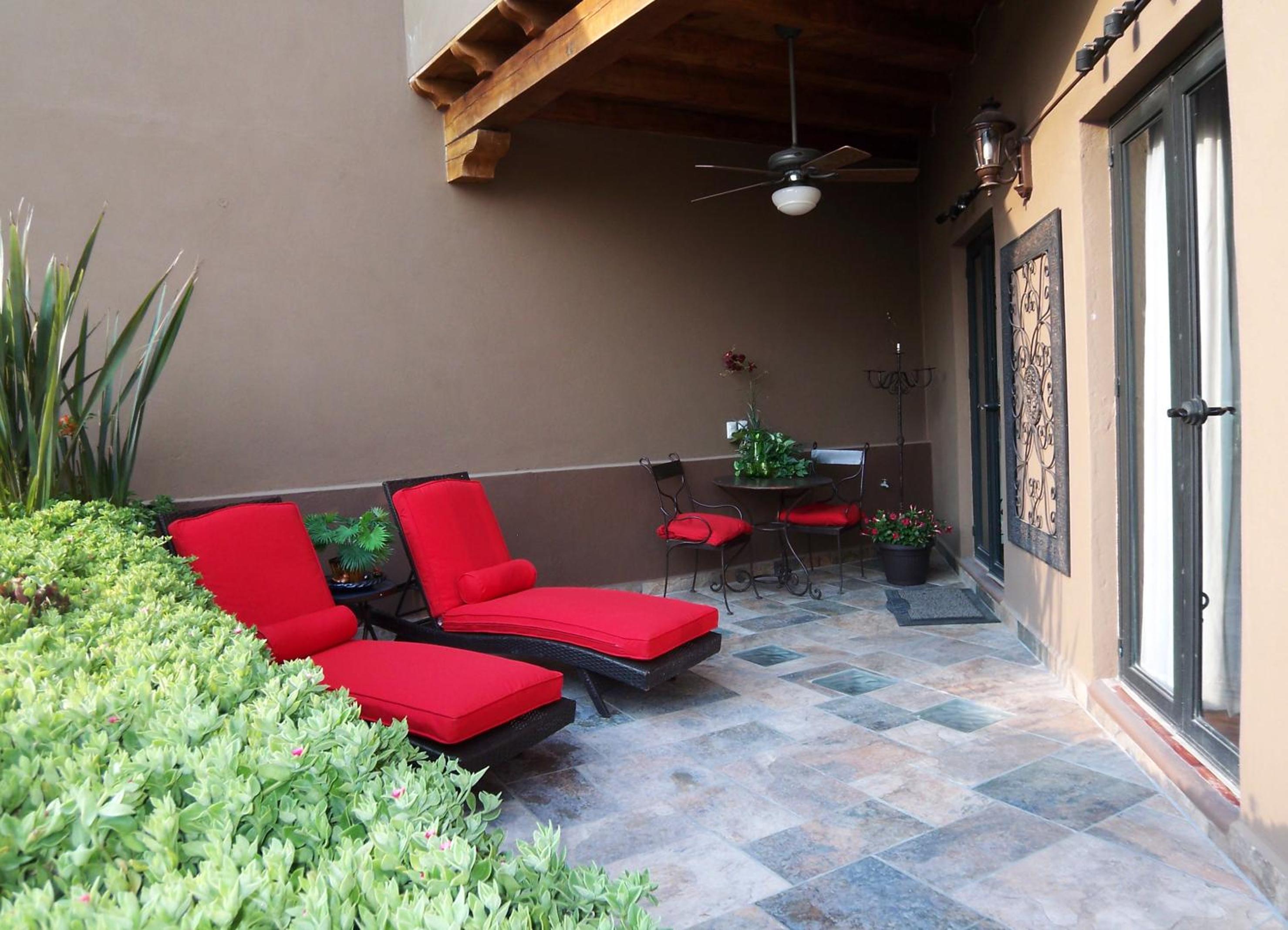 Three-Bedroom House - Photo 11