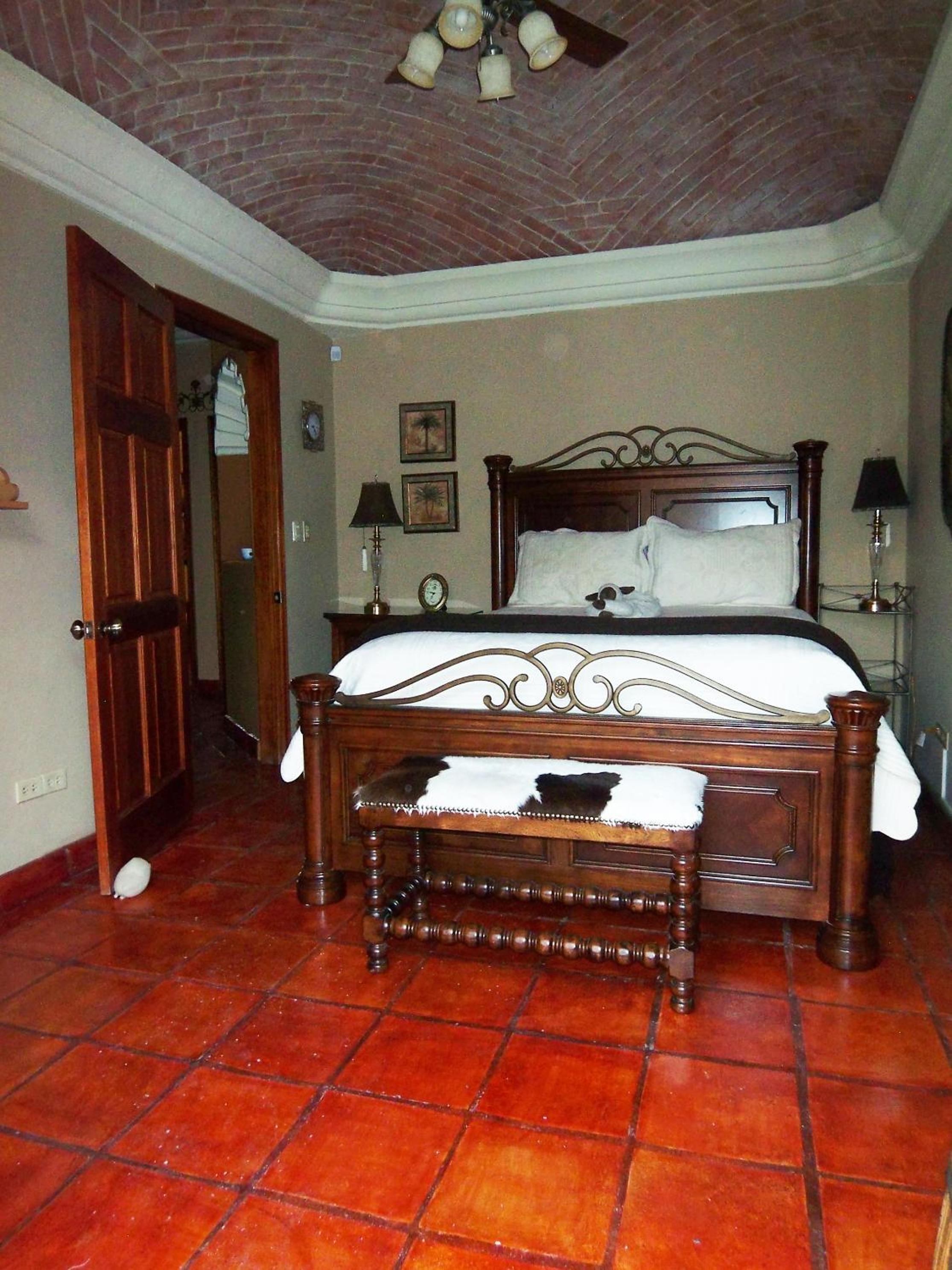 Three-Bedroom House - Photo 45