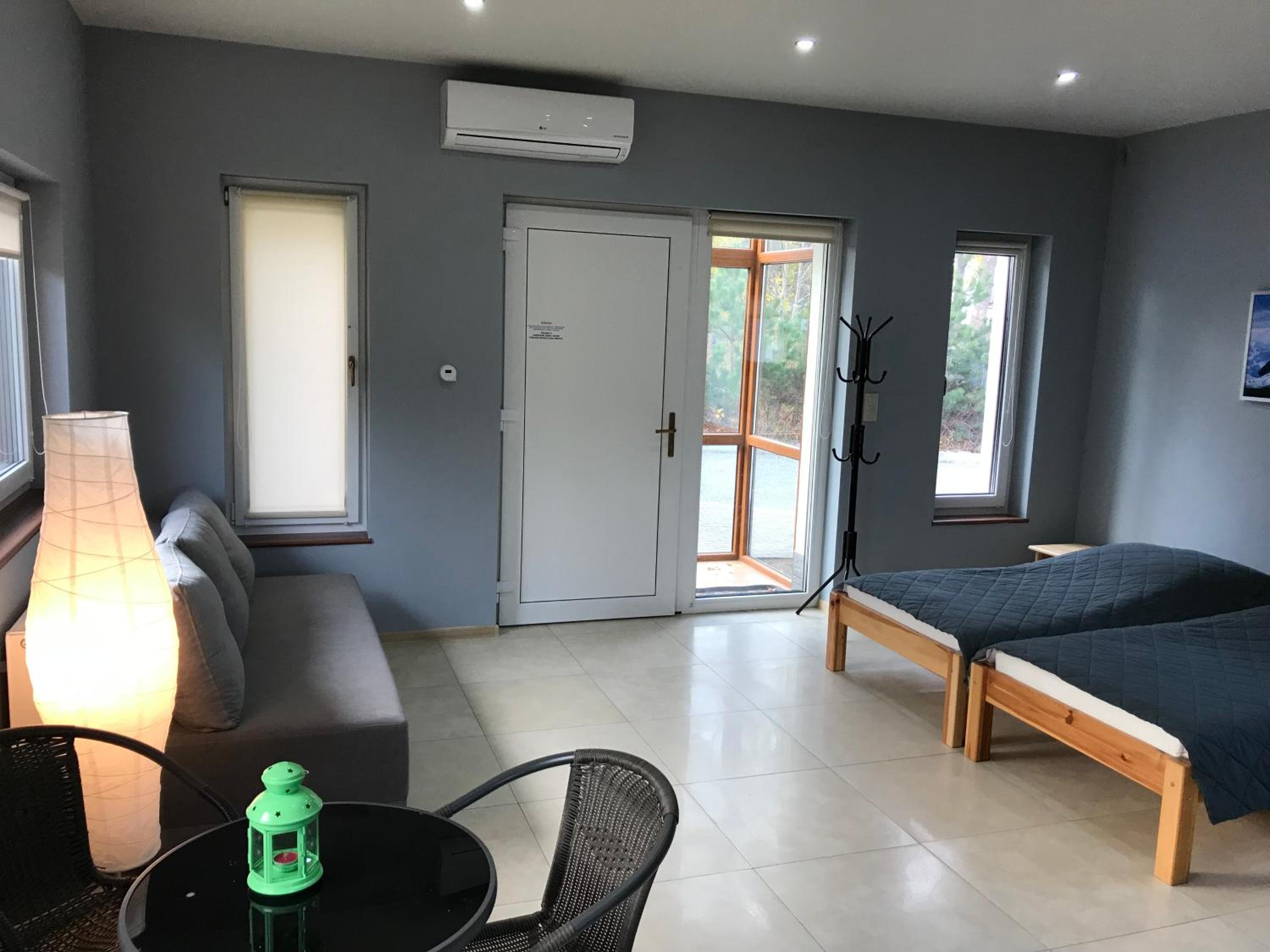 One-Bedroom House photo 2