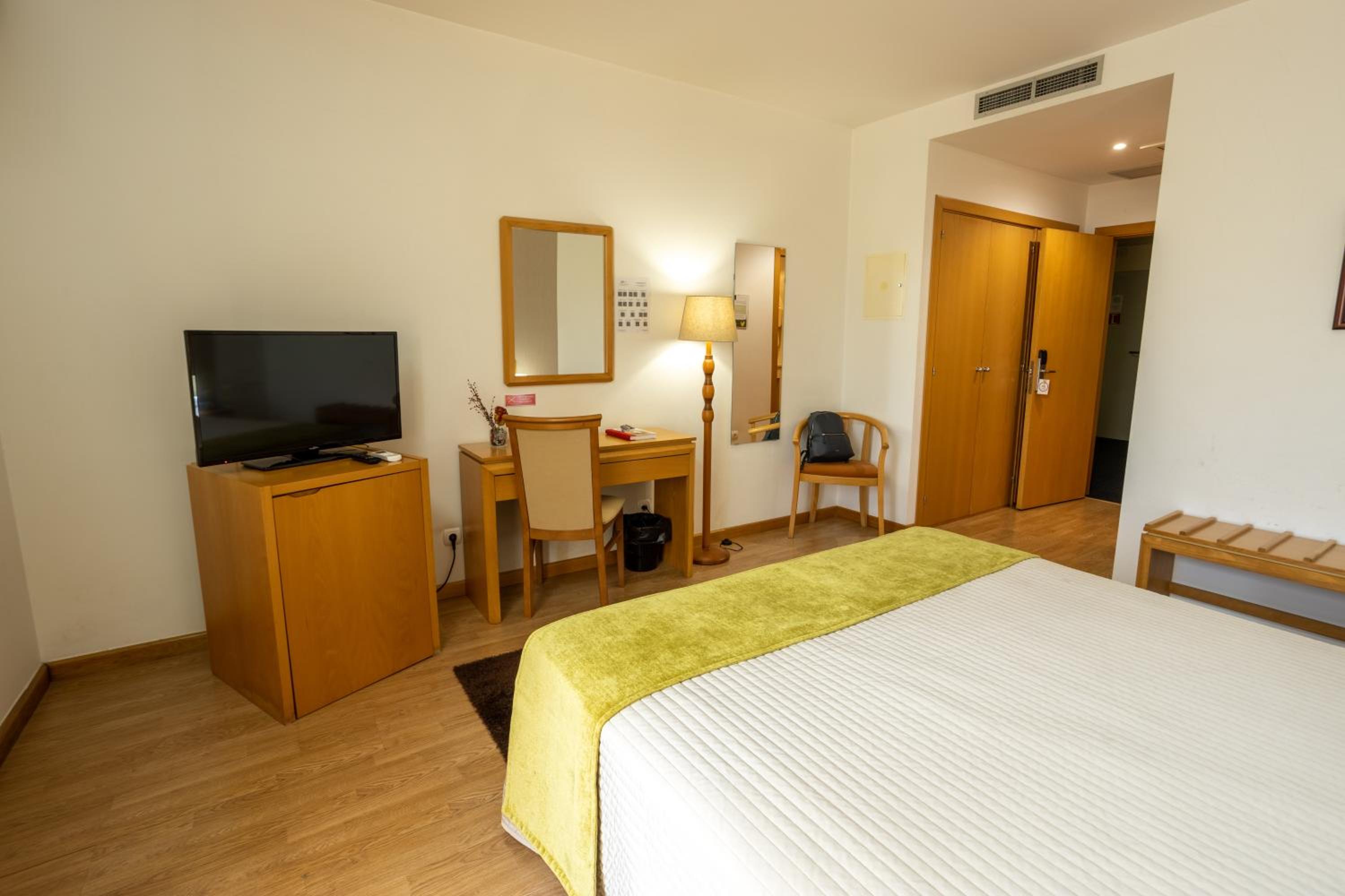 Double Room - Photo 5