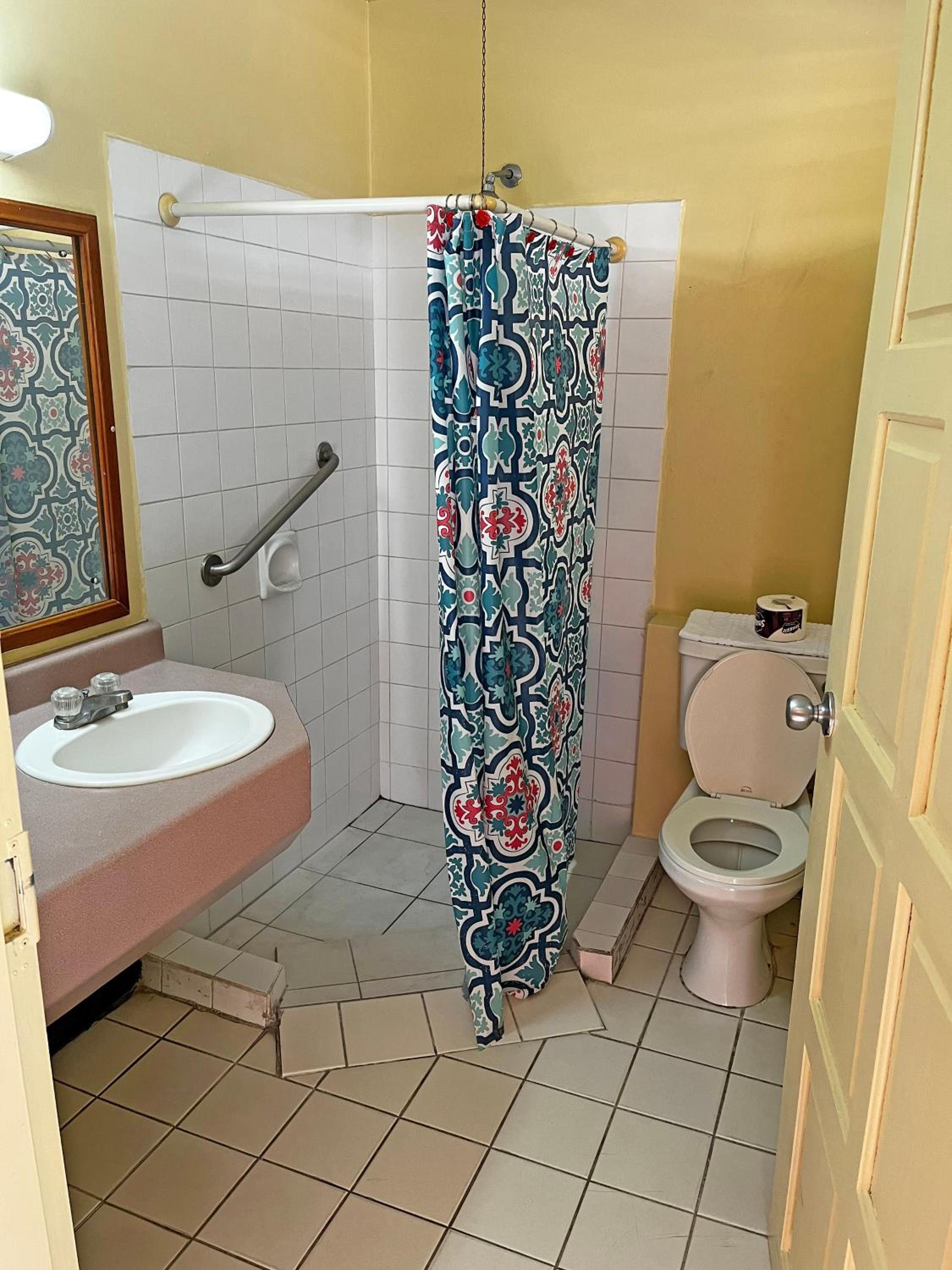 Triple Room with Private Bathroom photo 2