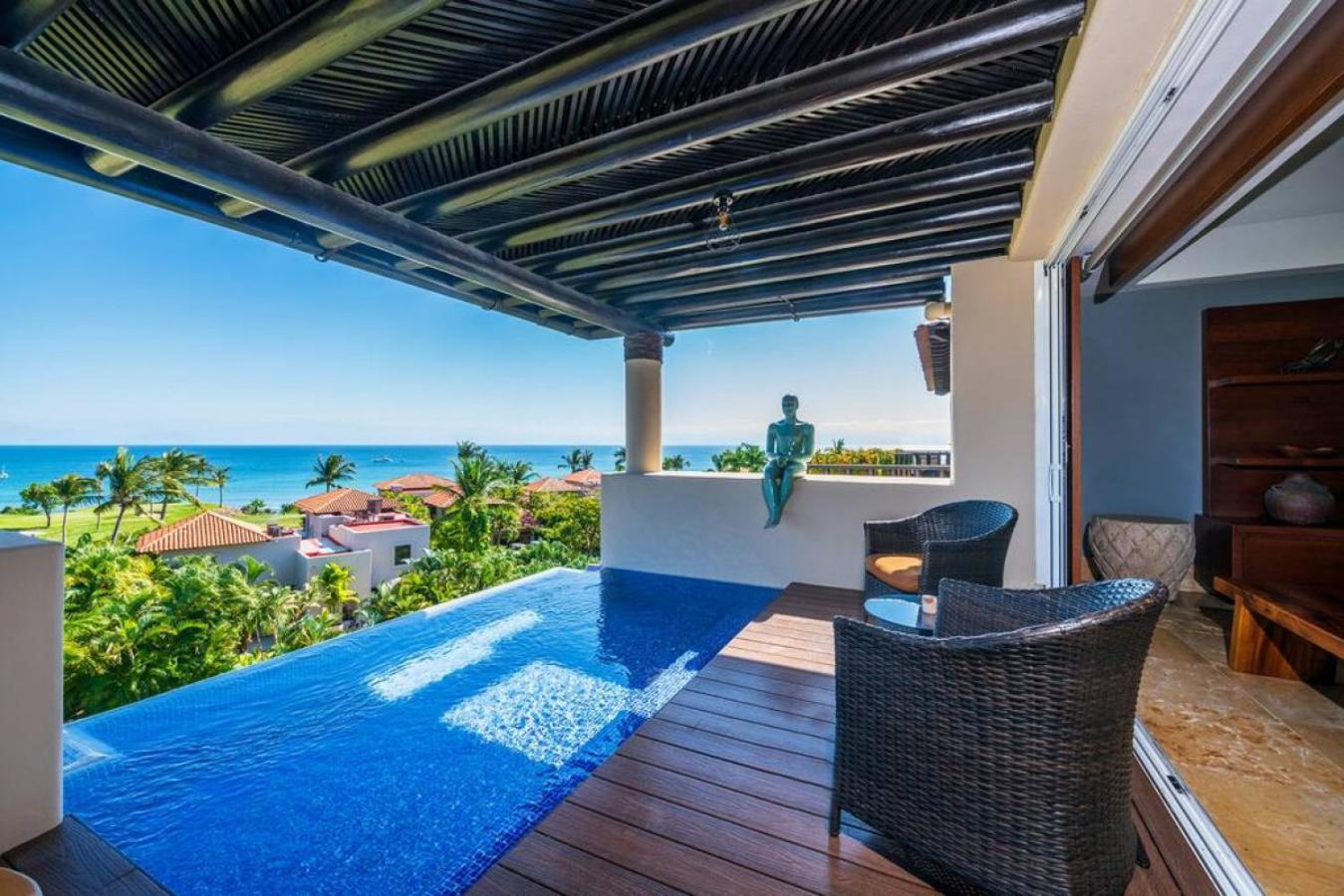 Apartment with Sea View photo 1