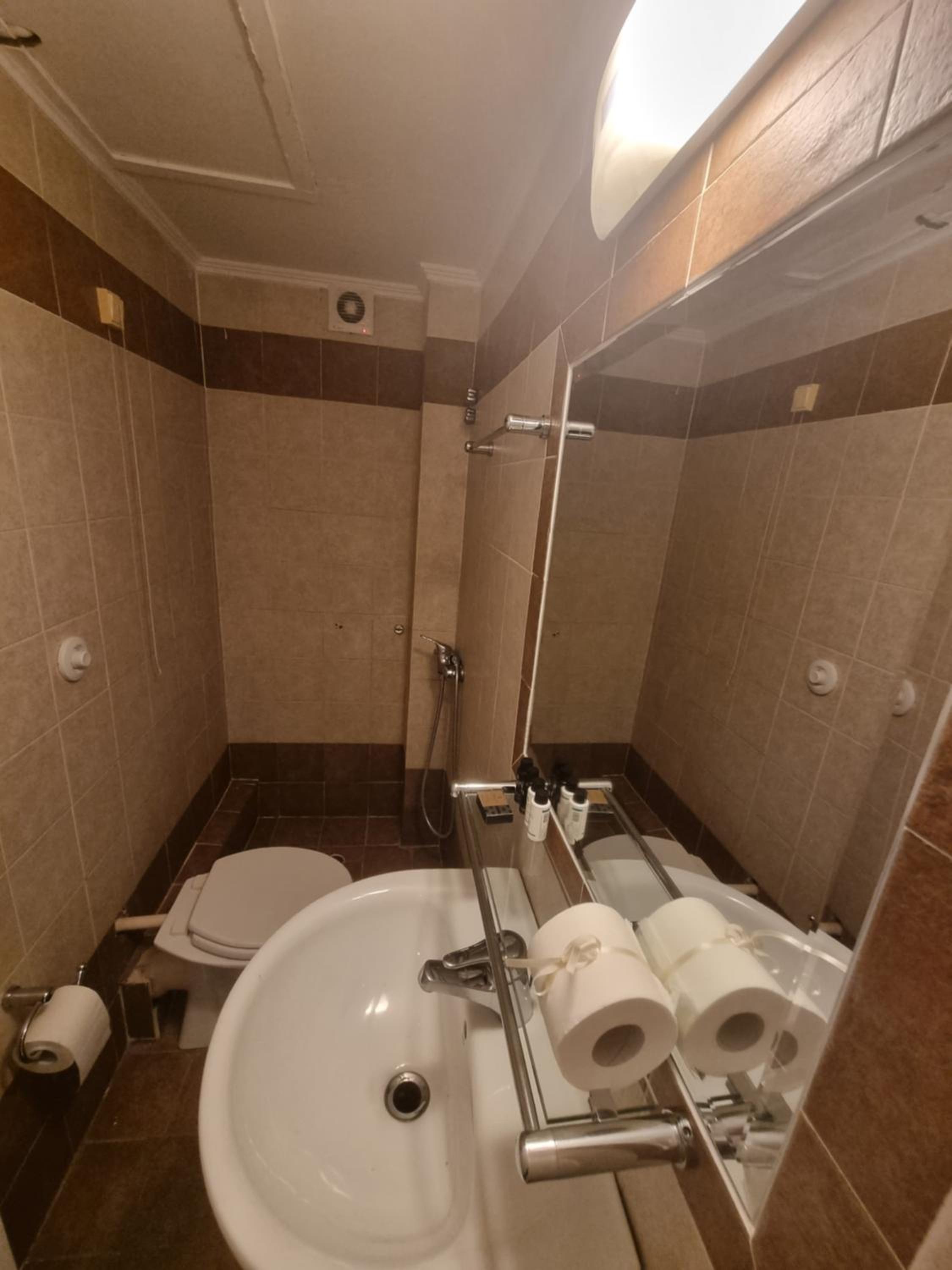 Budget Double Room photo 2