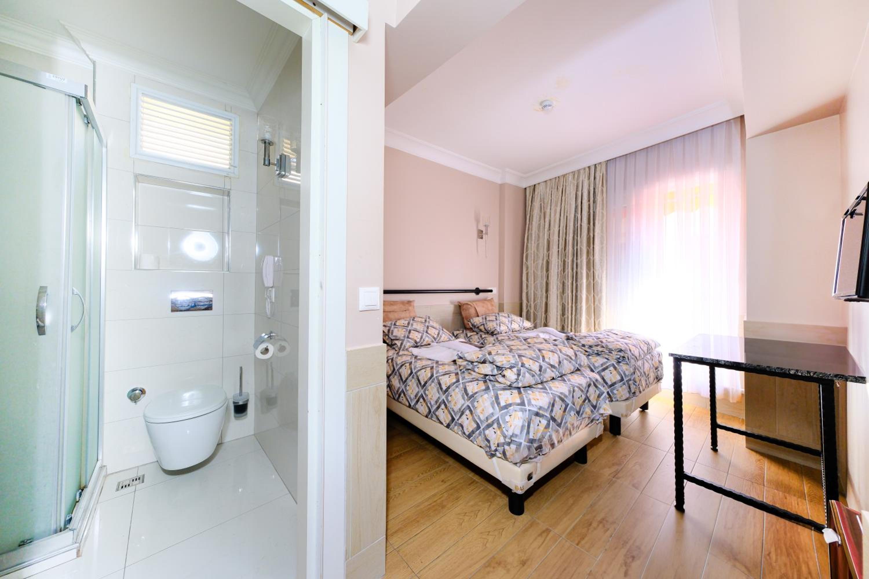 Deluxe Twin Room photo 1
