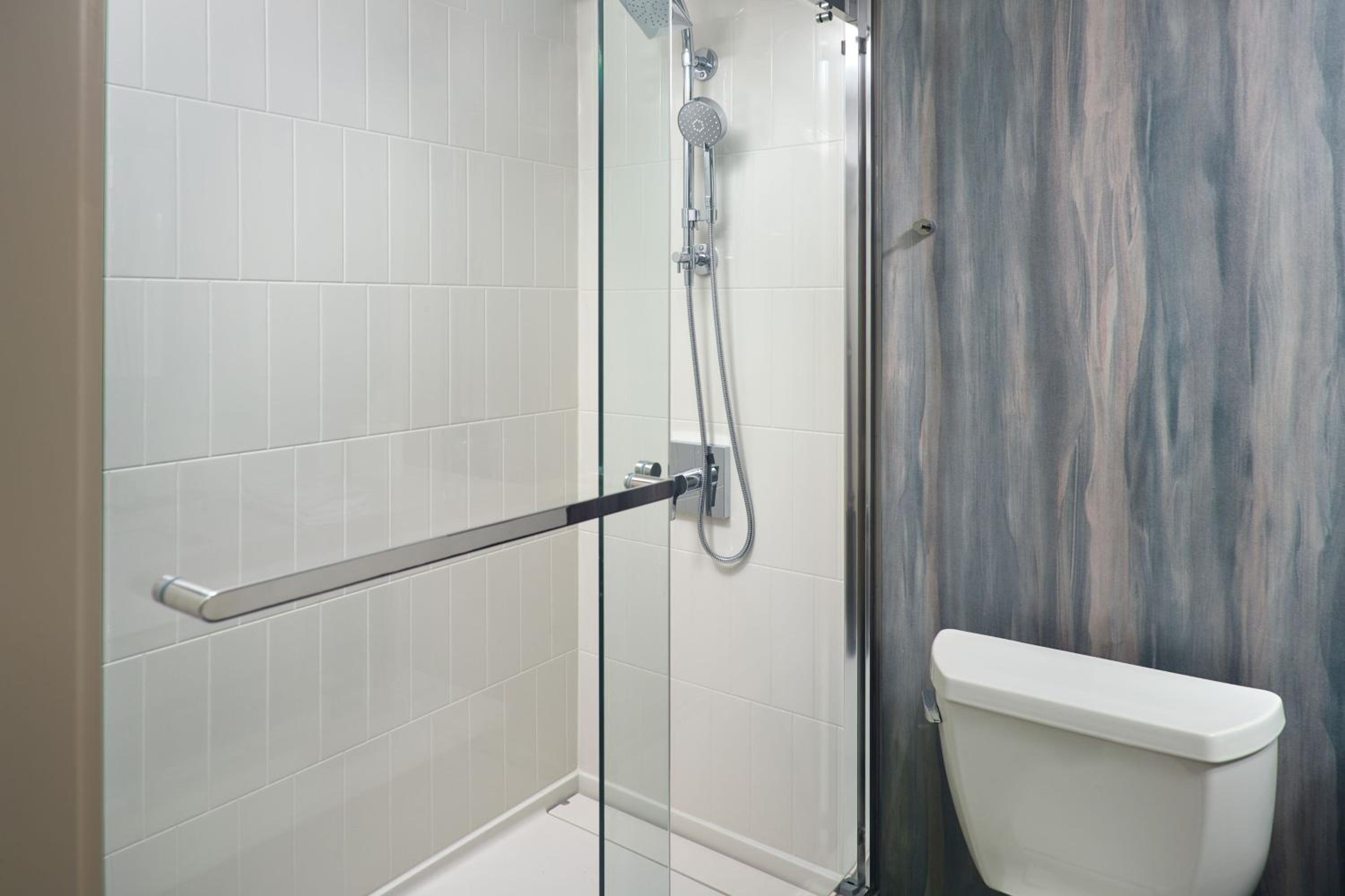 One-Bedroom Suite - Club Lounge Access photo 2