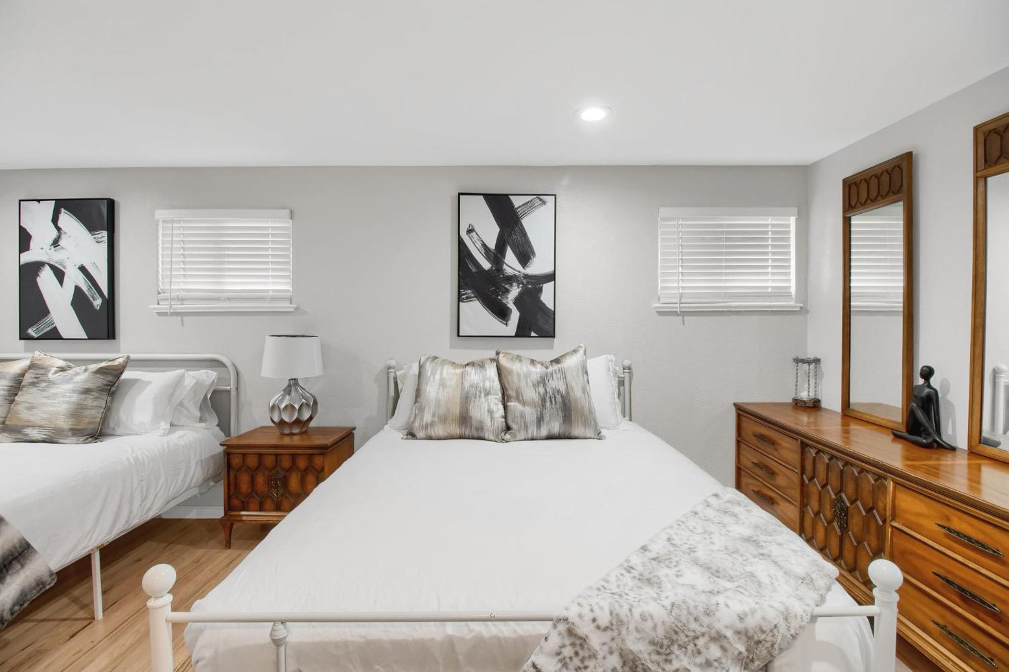 Three-Bedroom House photo 1