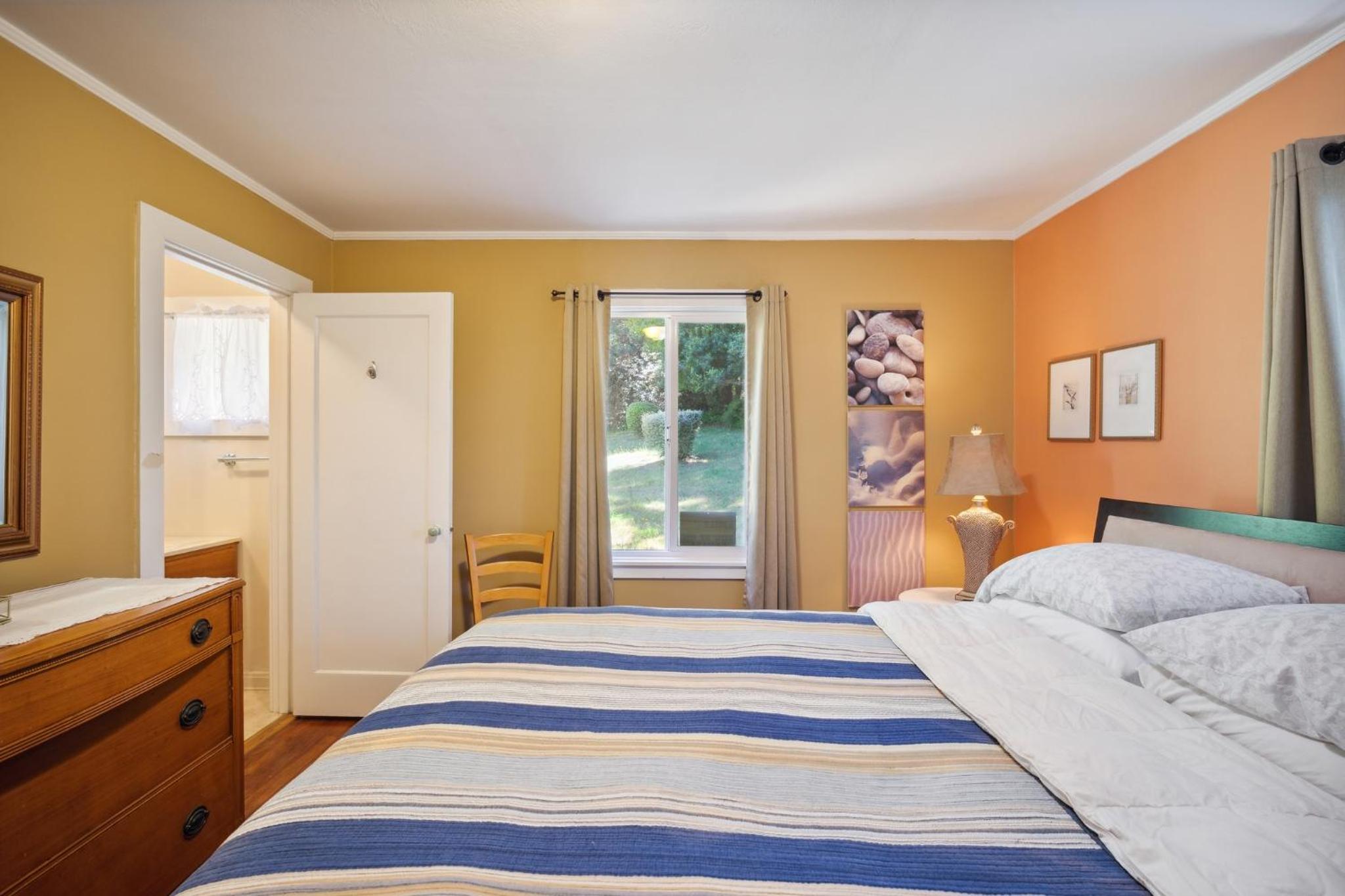 Three-Bedroom House photo 1