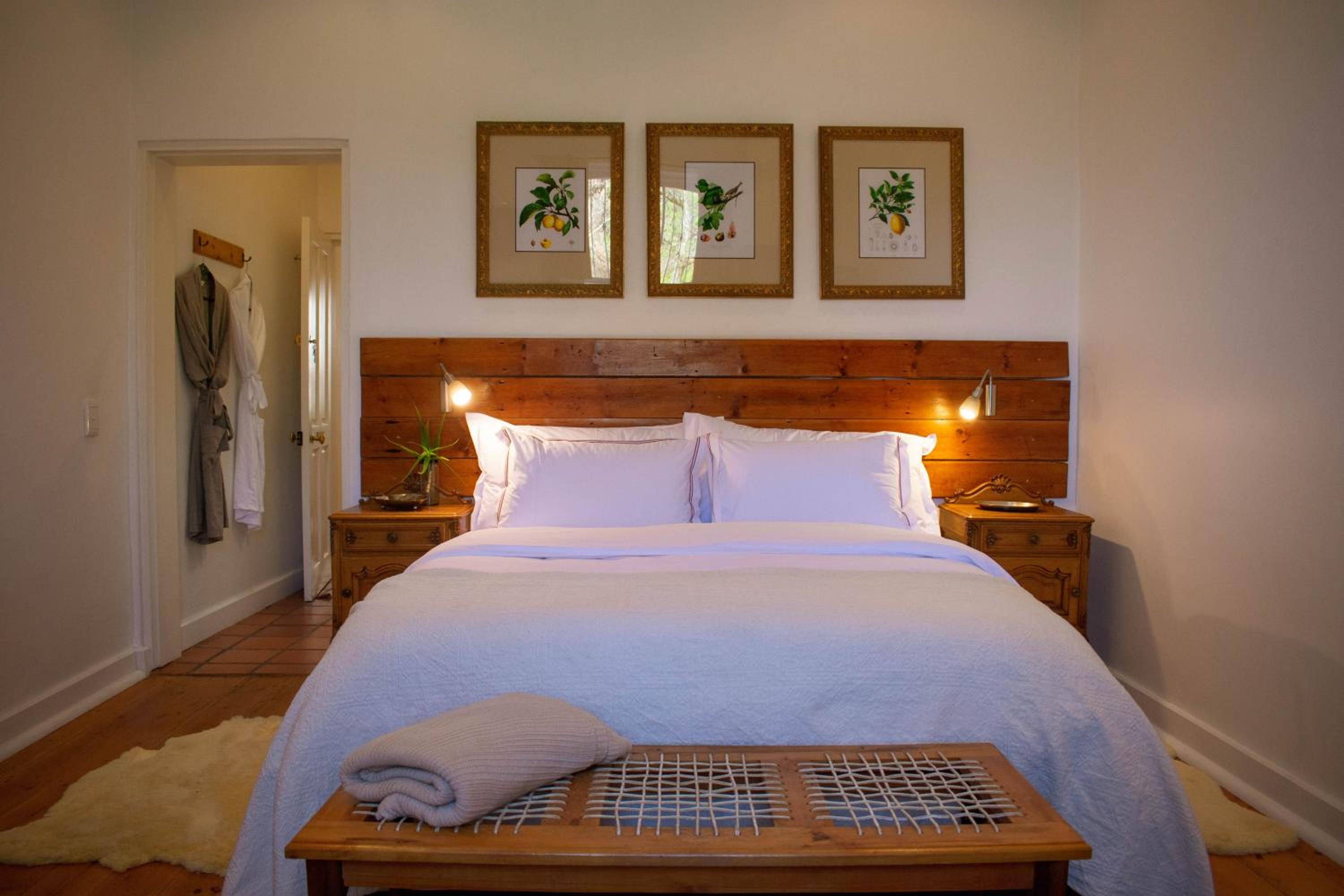 Queen Room photo 1