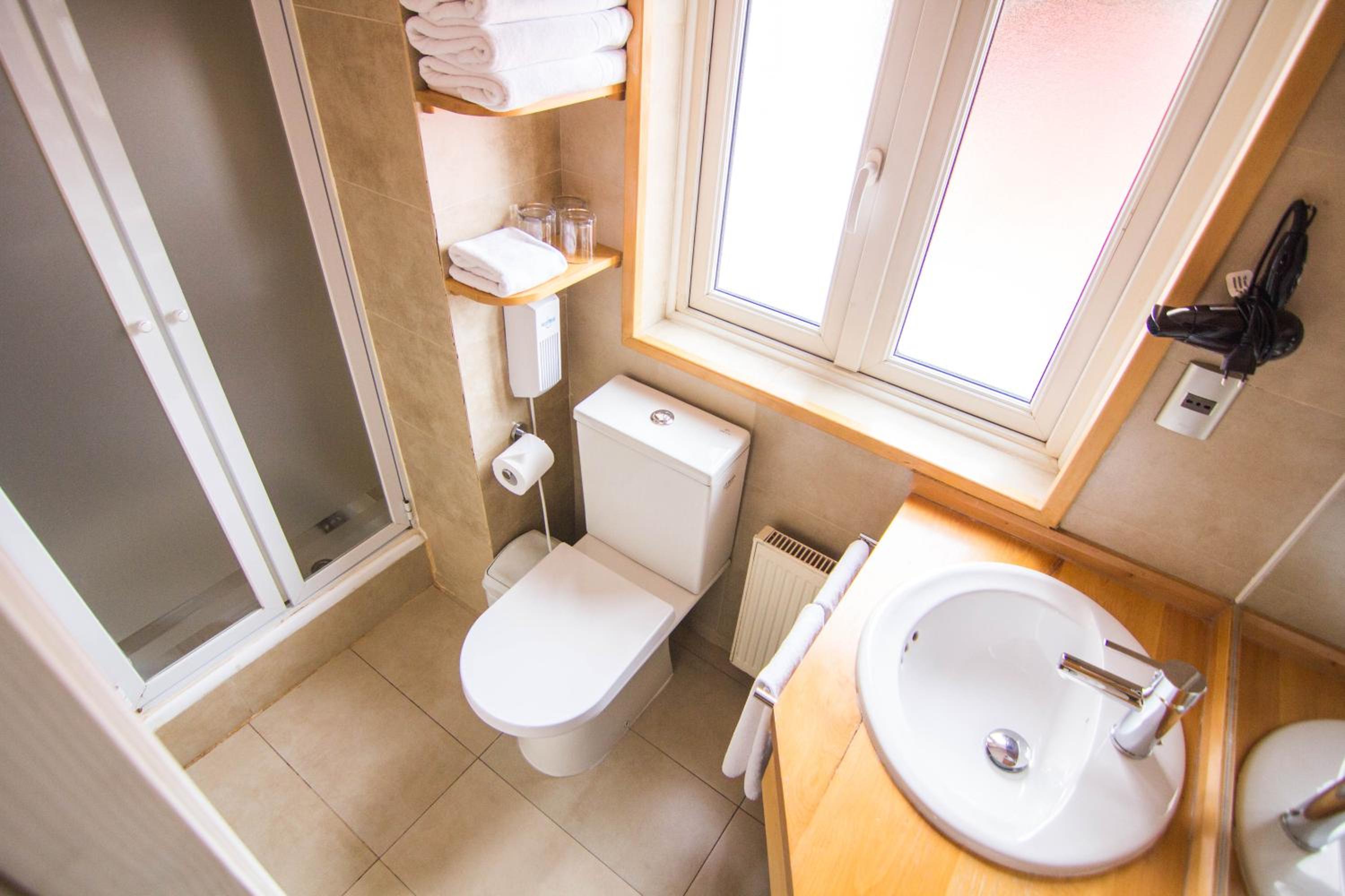Standard Double or Twin Room photo 2