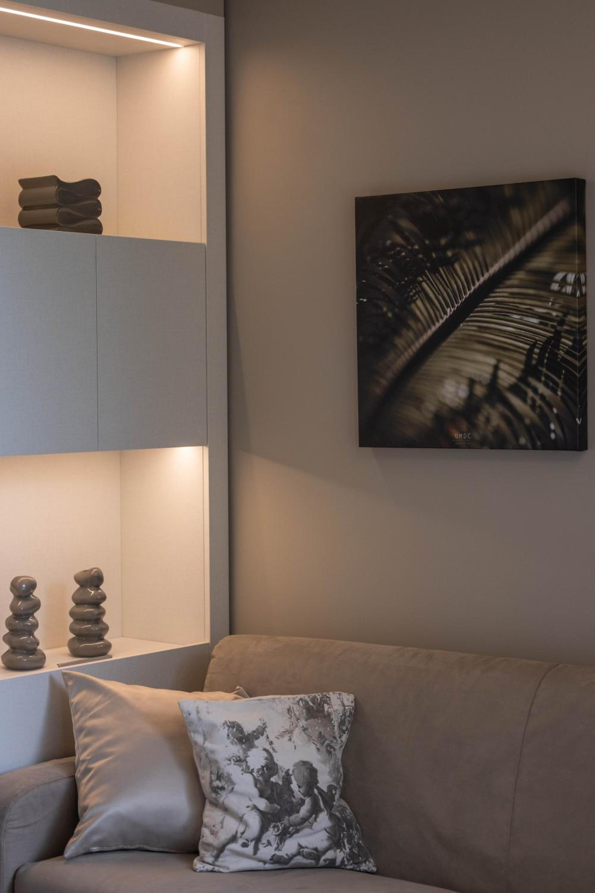 One-Bedroom Apartment - Photo 3