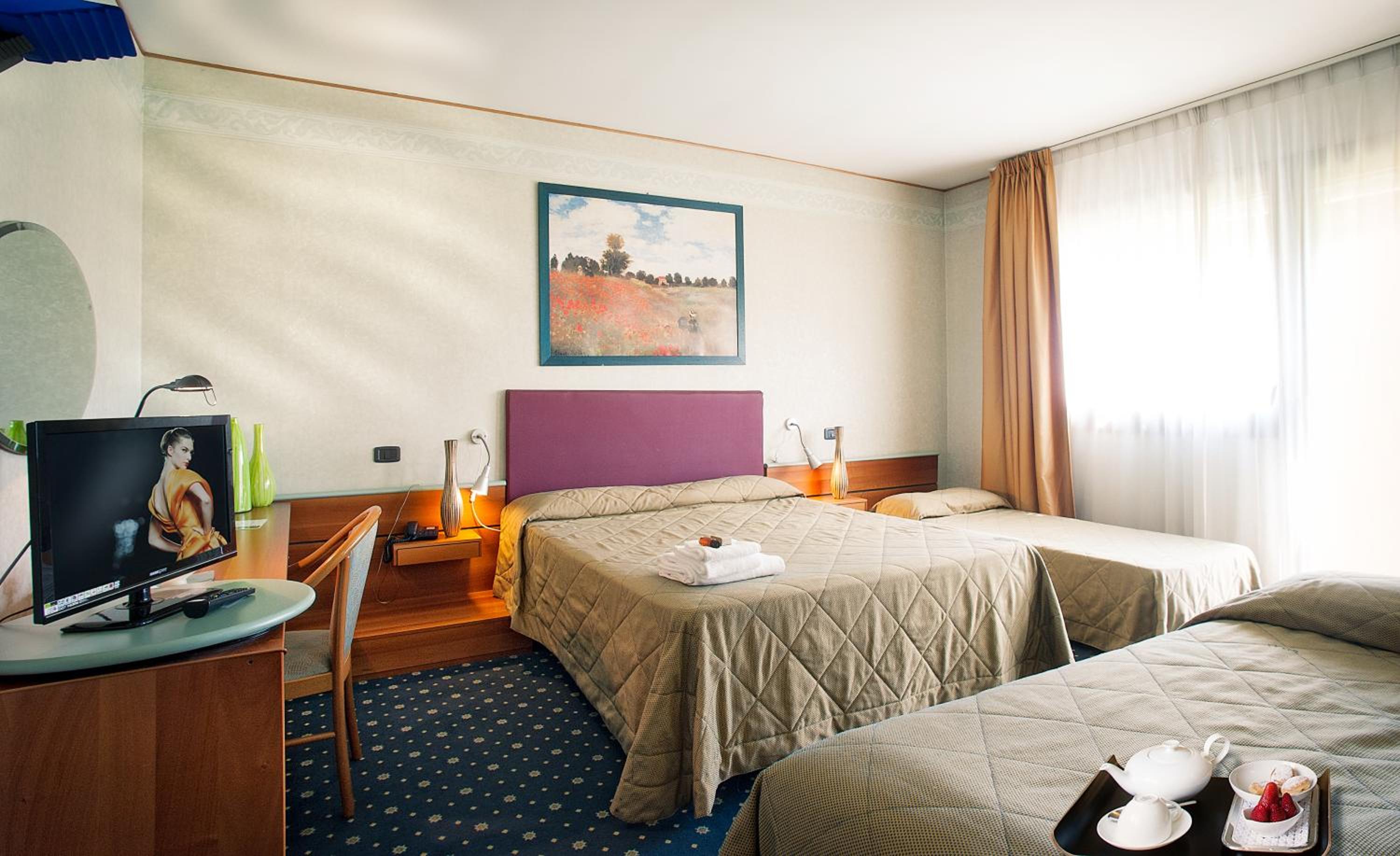 Standard Triple Room - Photo 1