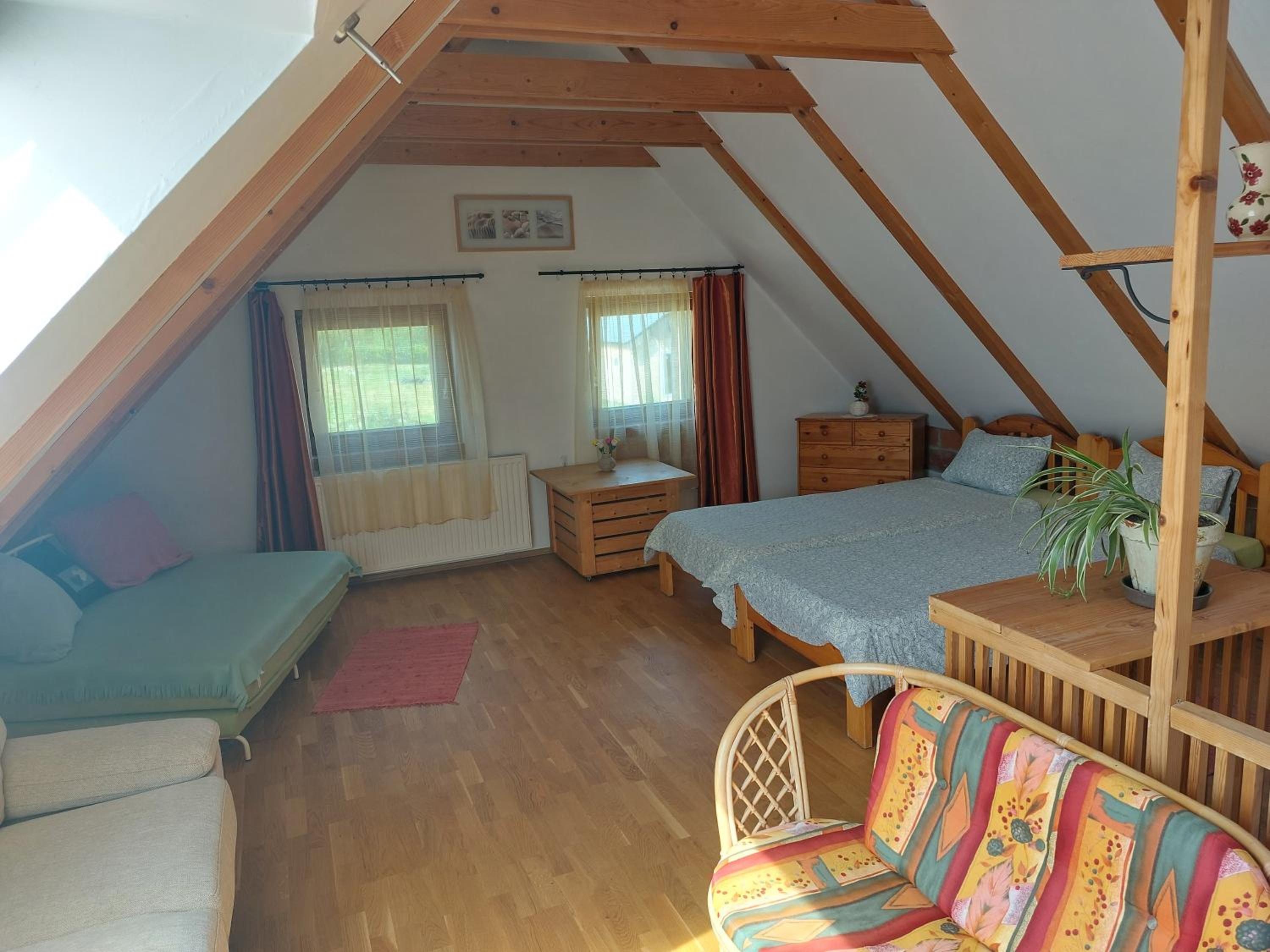 Apartment - Split Level photo 2