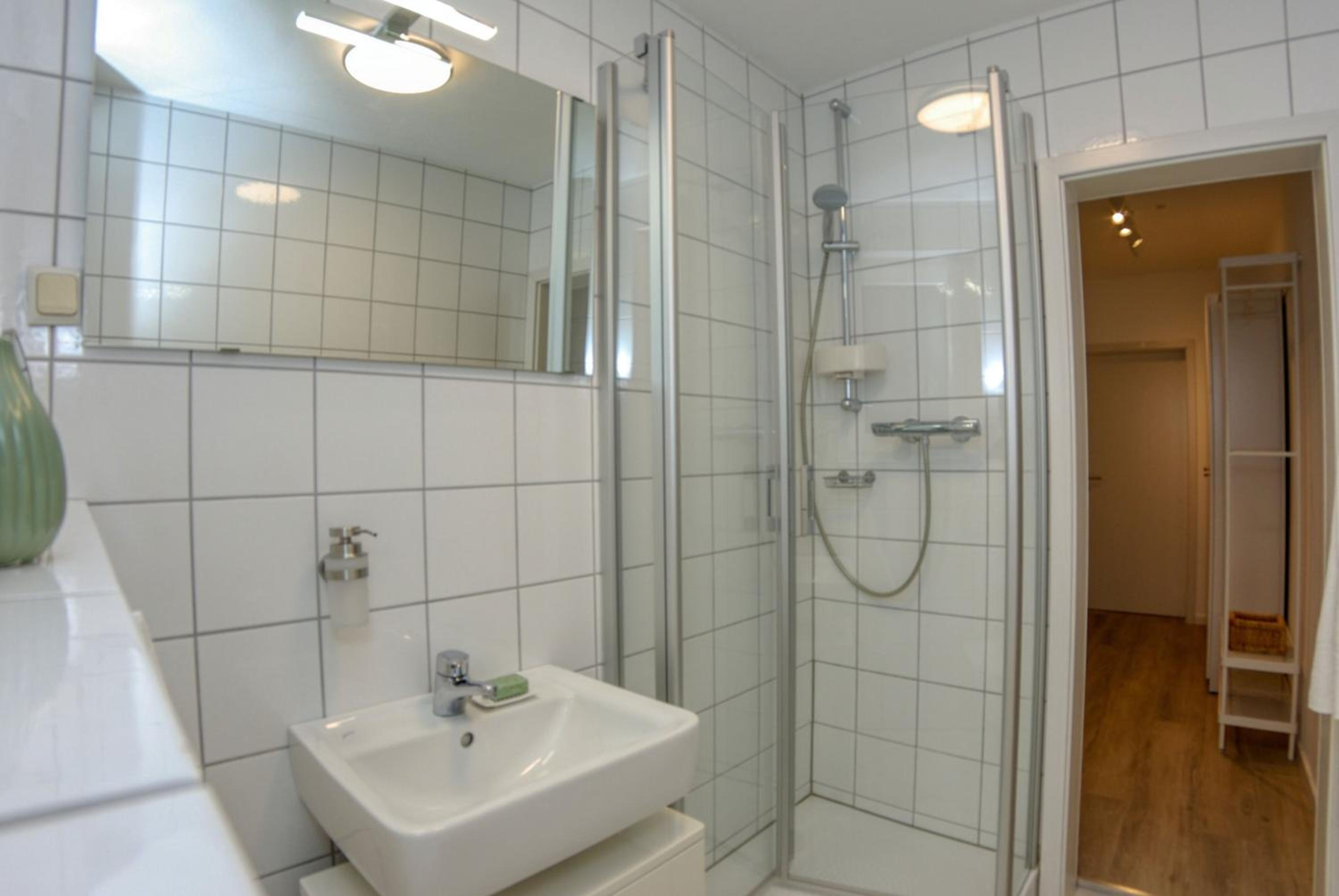 One-Bedroom Apartment with Balcony photo 3