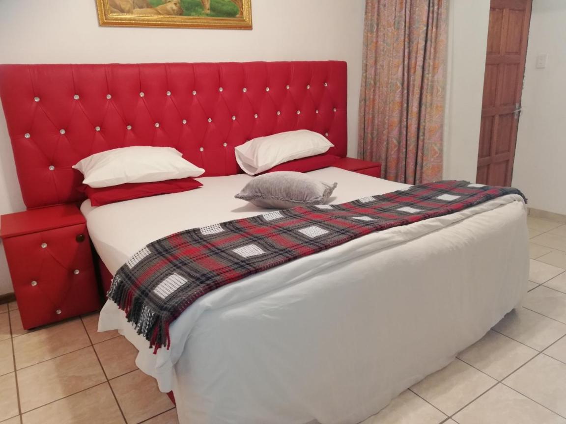 Double Room - Photo 4
