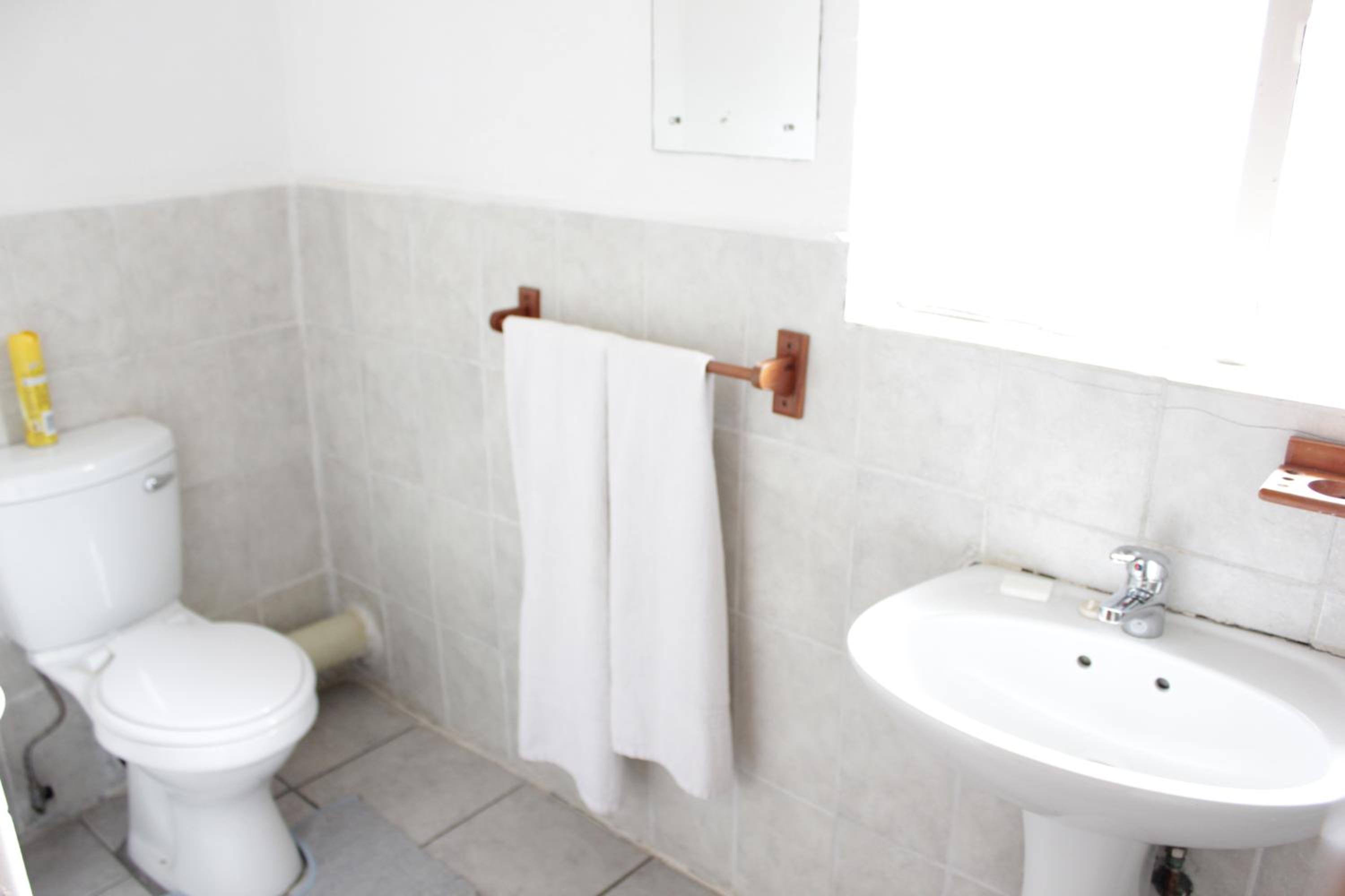 Double Room - Photo 5