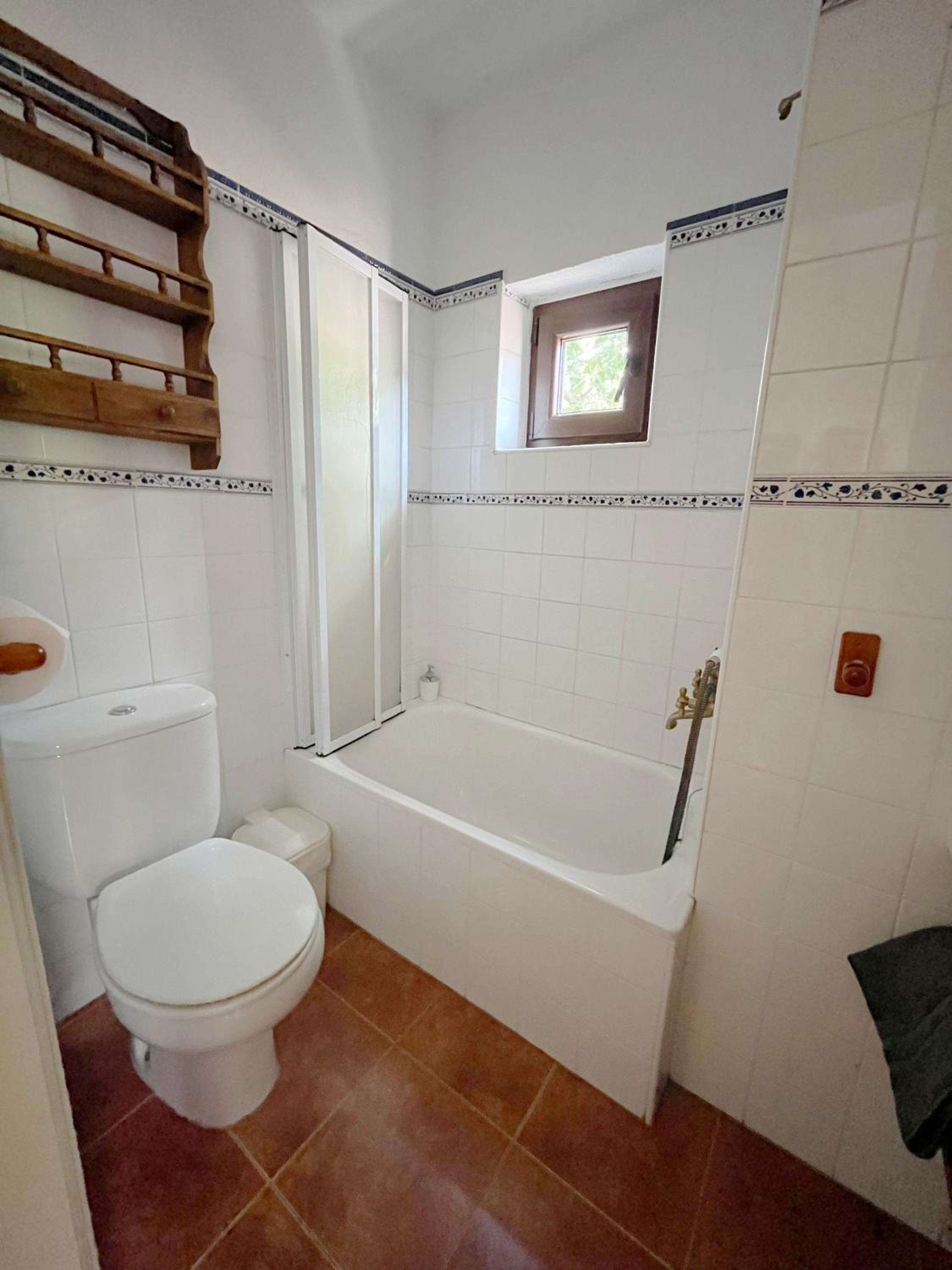 Two-Bedroom Apartment (4 Adults) photo 3