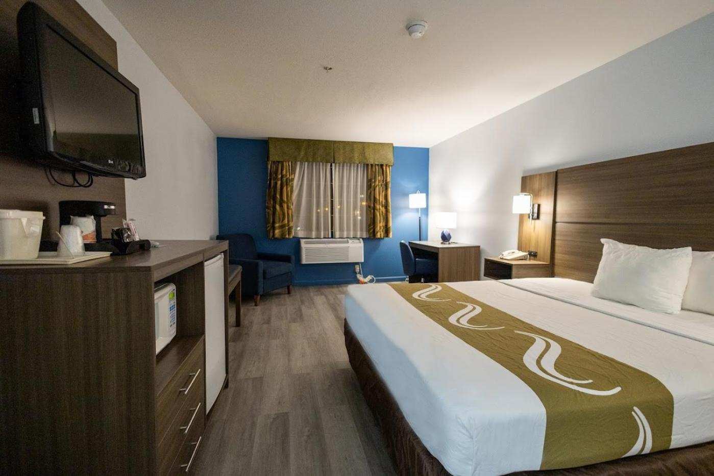 King Room - Disability Access/Non-Smoking - Photo 5