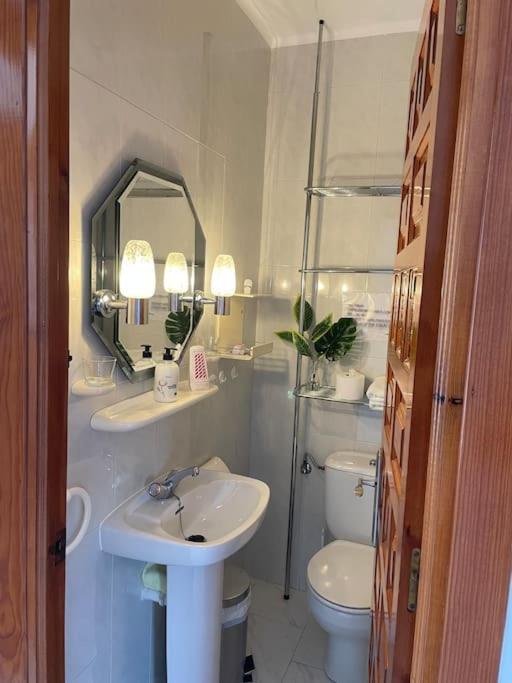 Three-Bedroom House photo 2