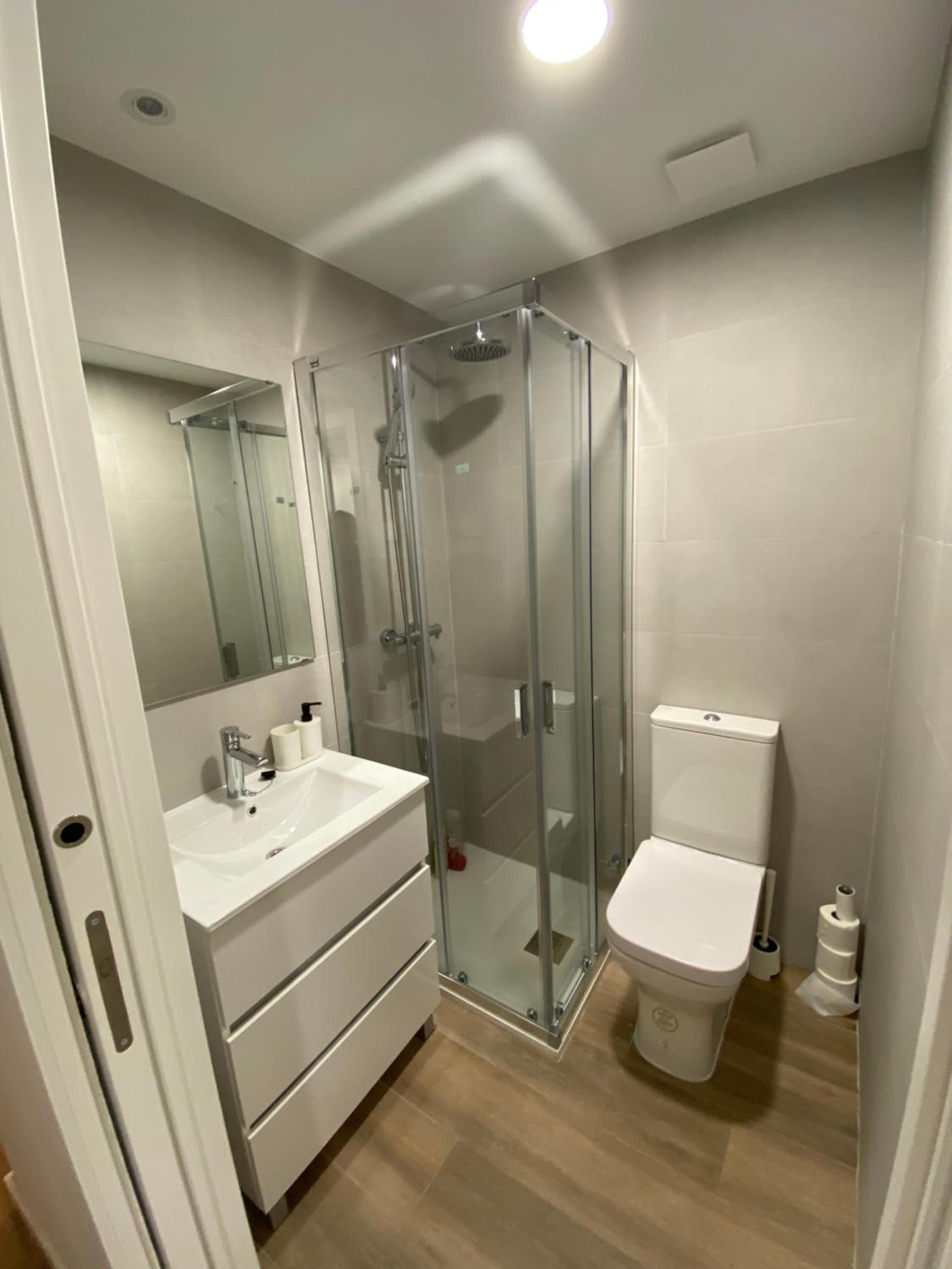 One-Bedroom Apartment photo 3