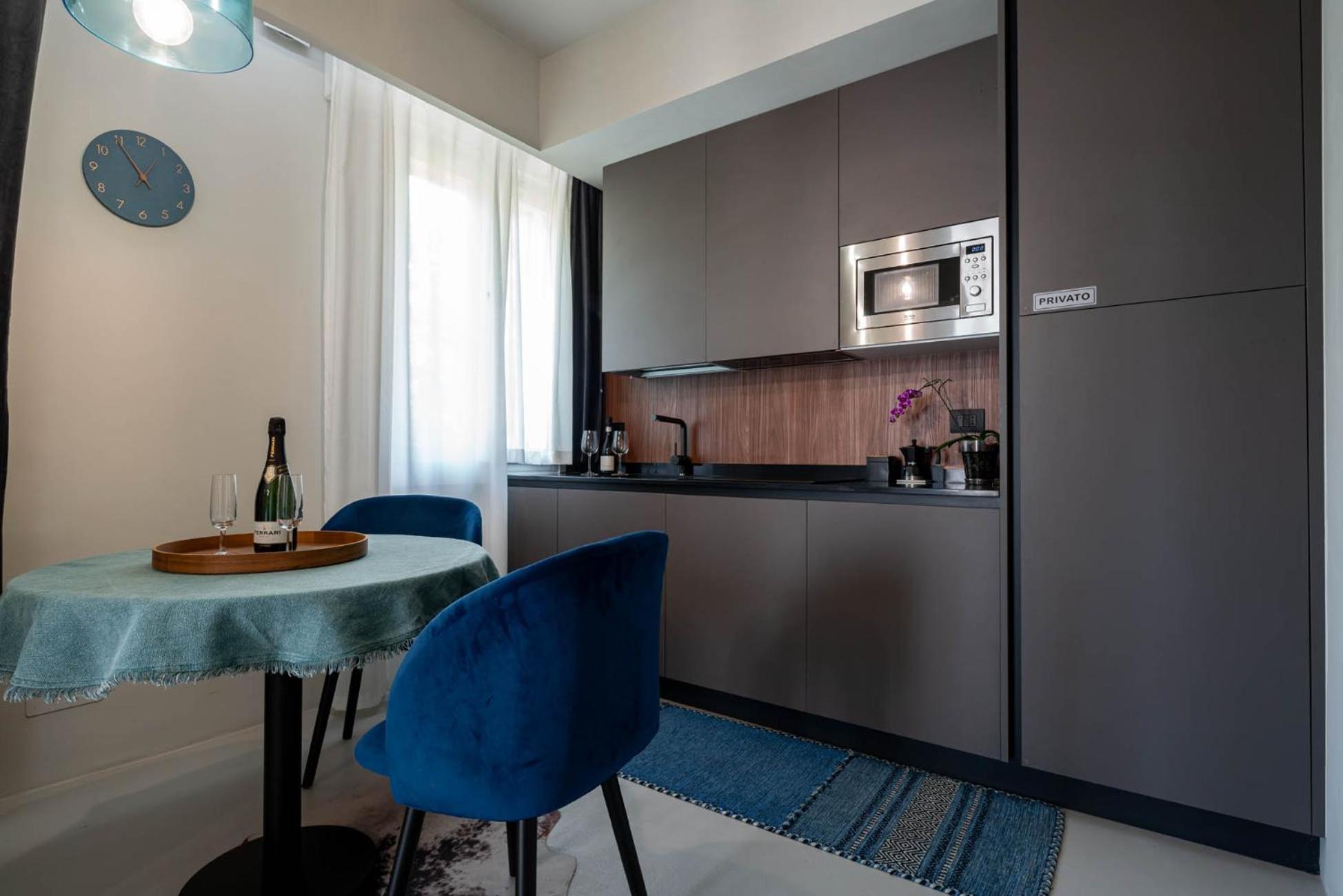 One-Bedroom Apartment - Photo 30