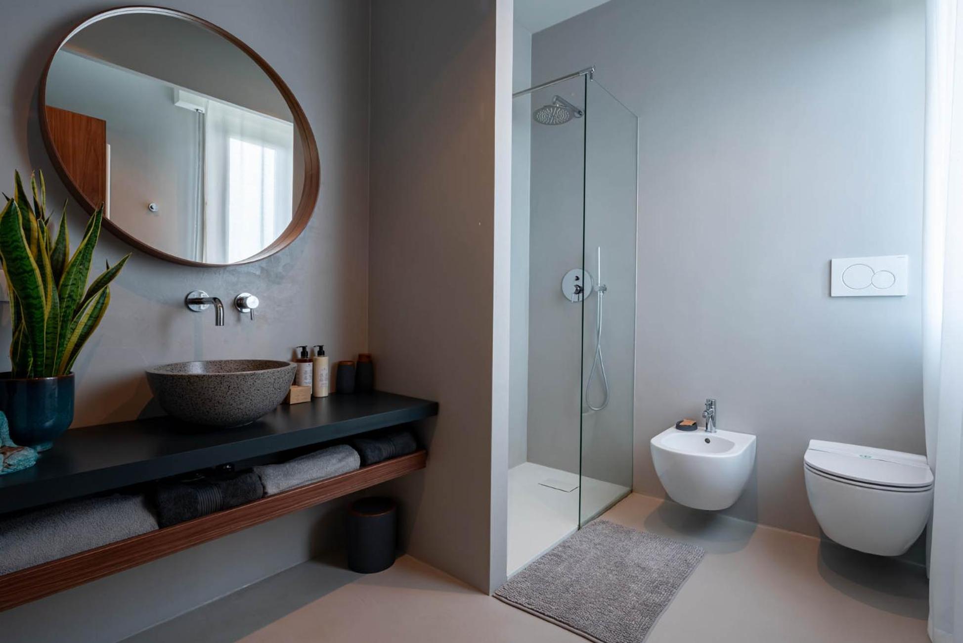One-Bedroom Apartment - Photo 13