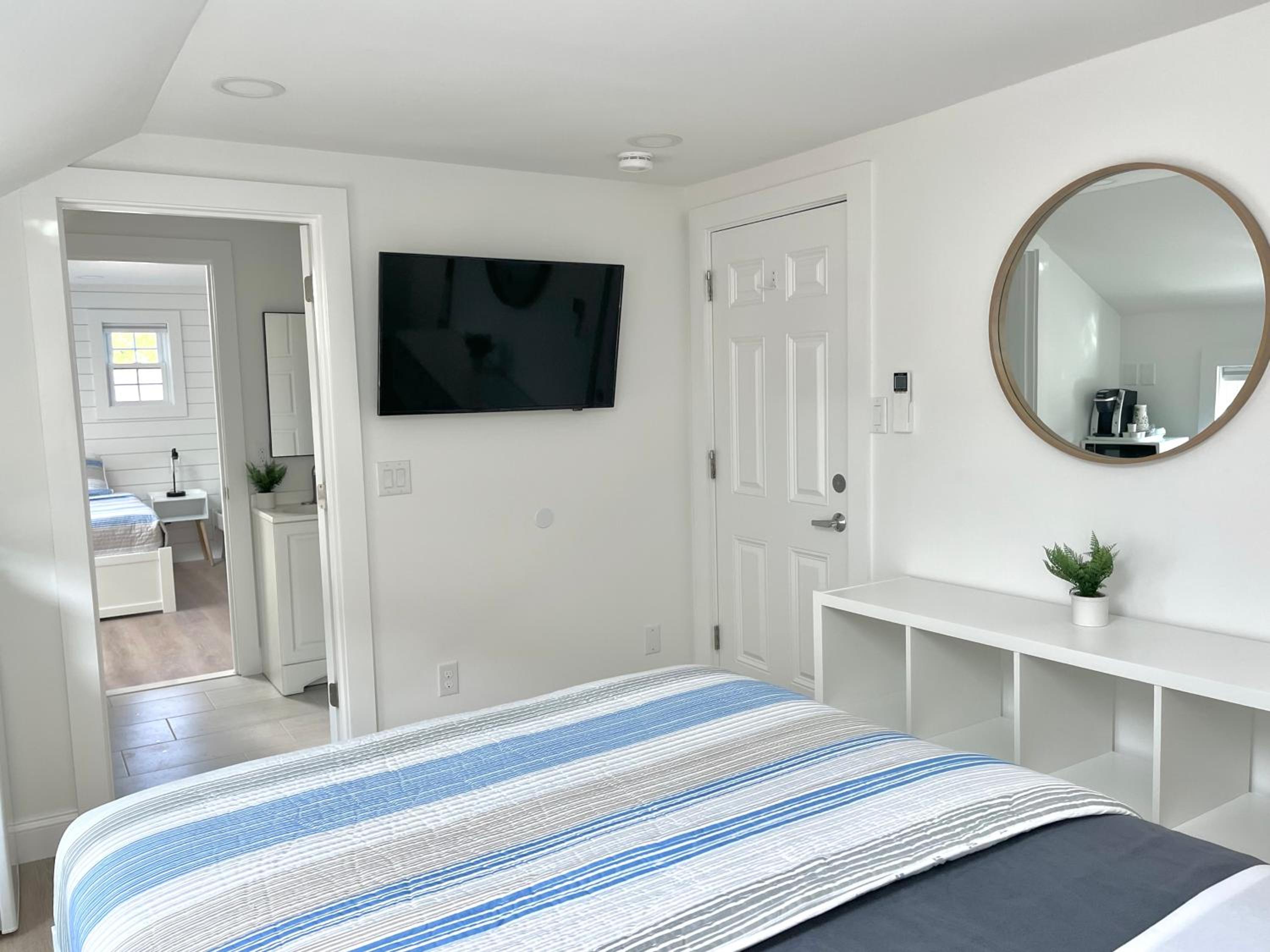 Two Room Family Suite - Non-Smoking photo 3