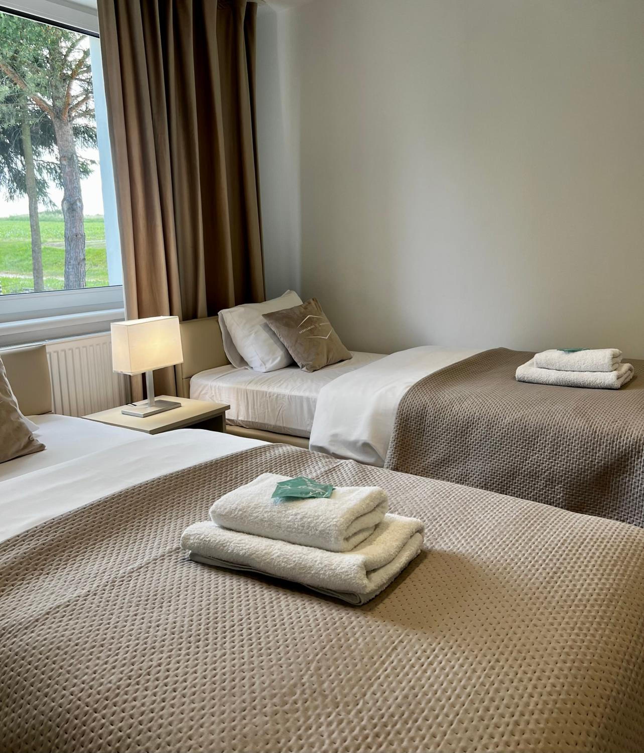 Double Room with Private Bathroom - Photo 3