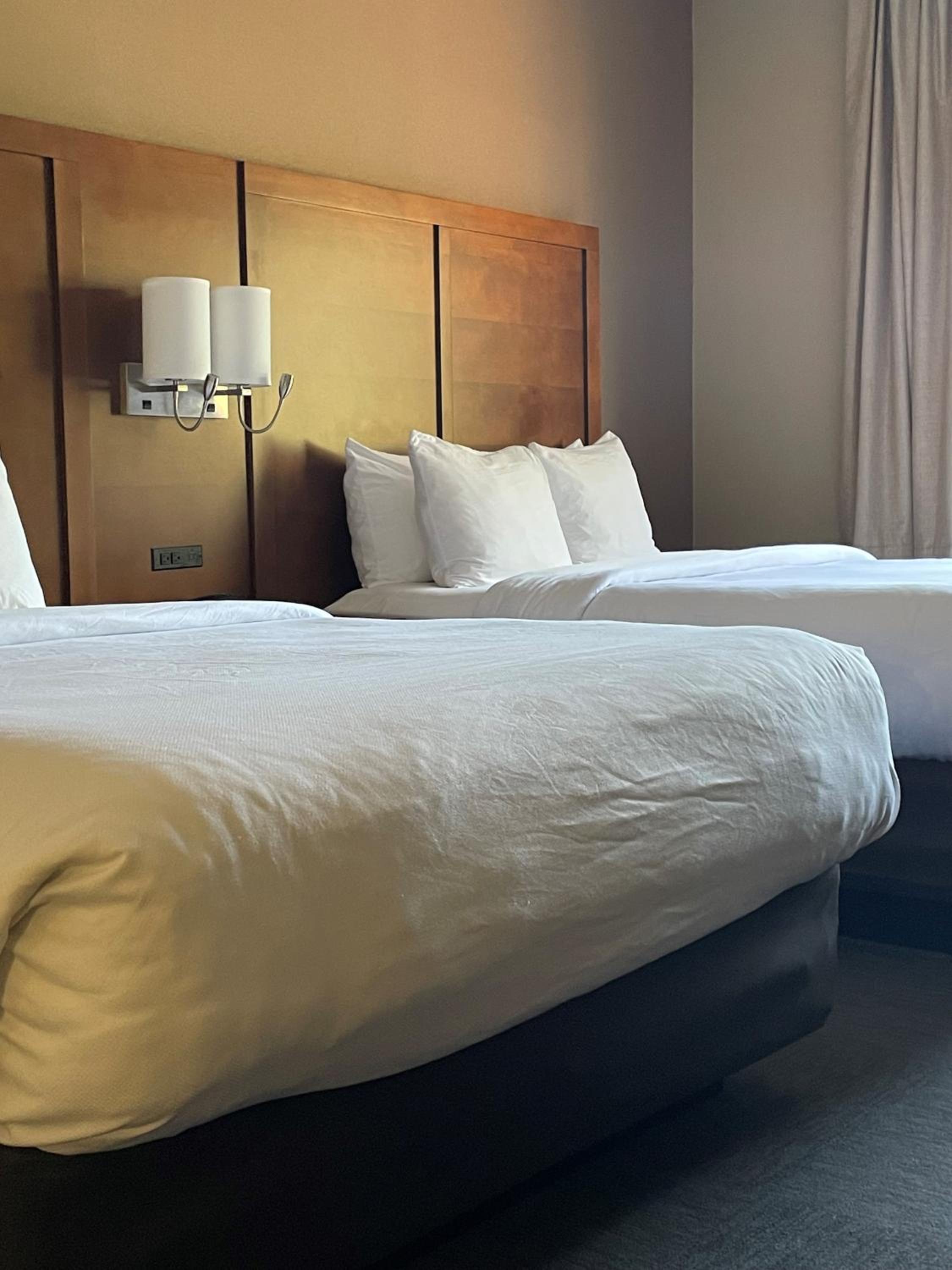 Studio Suite with Two Queen Beds - Non-Smoking - Photo 4