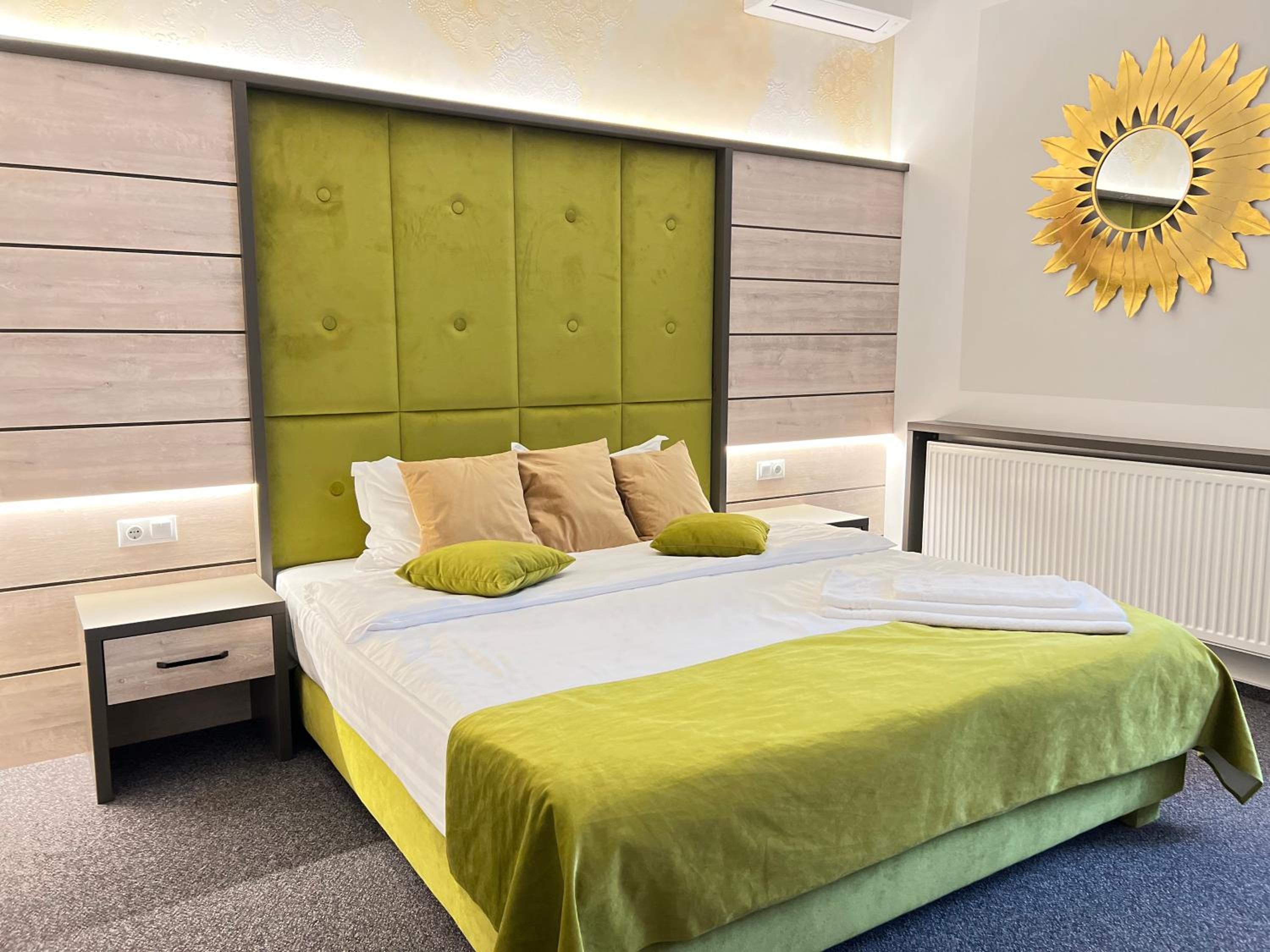 Superior King Room - Photo 1