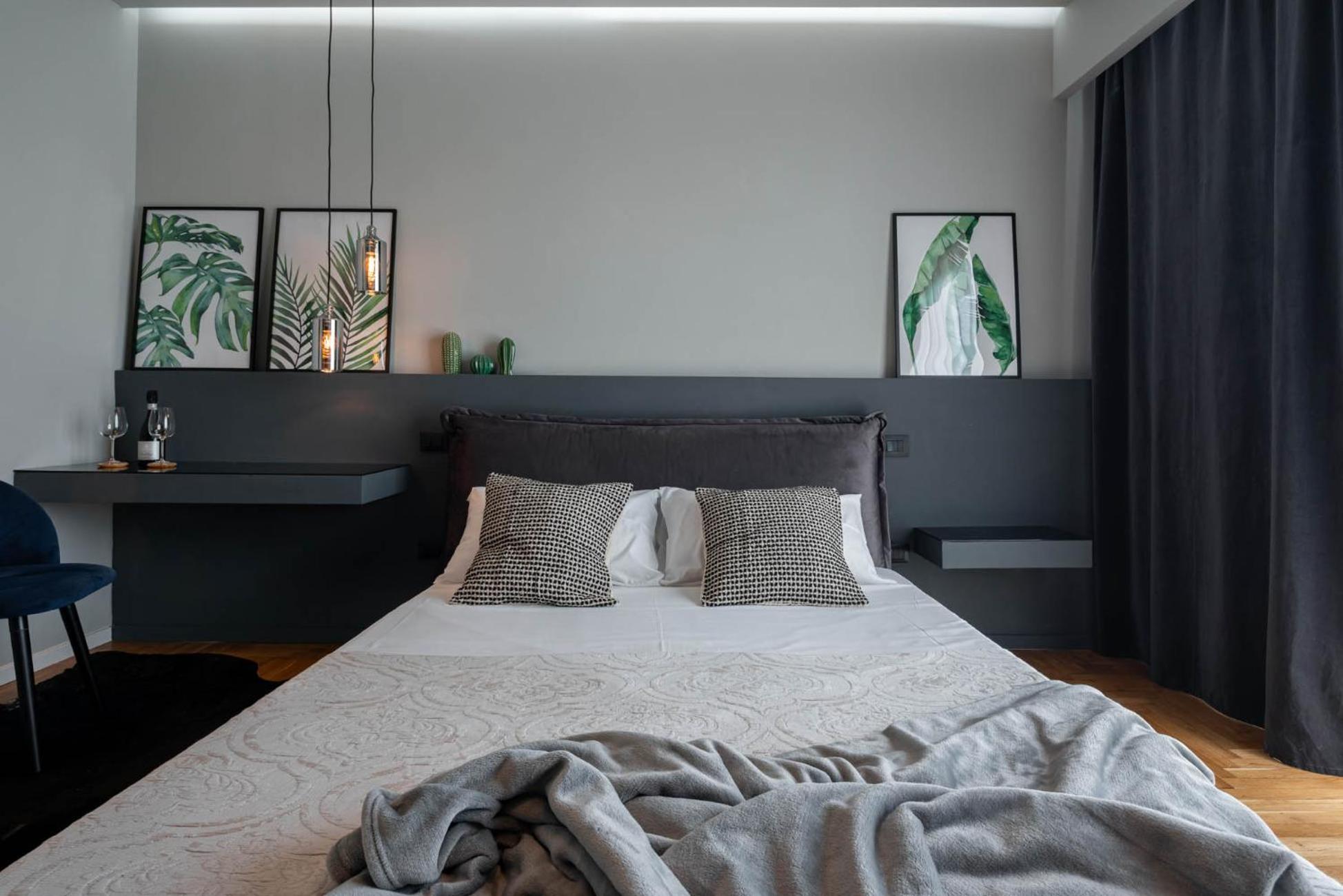 Two-Bedroom Apartment - Photo 2