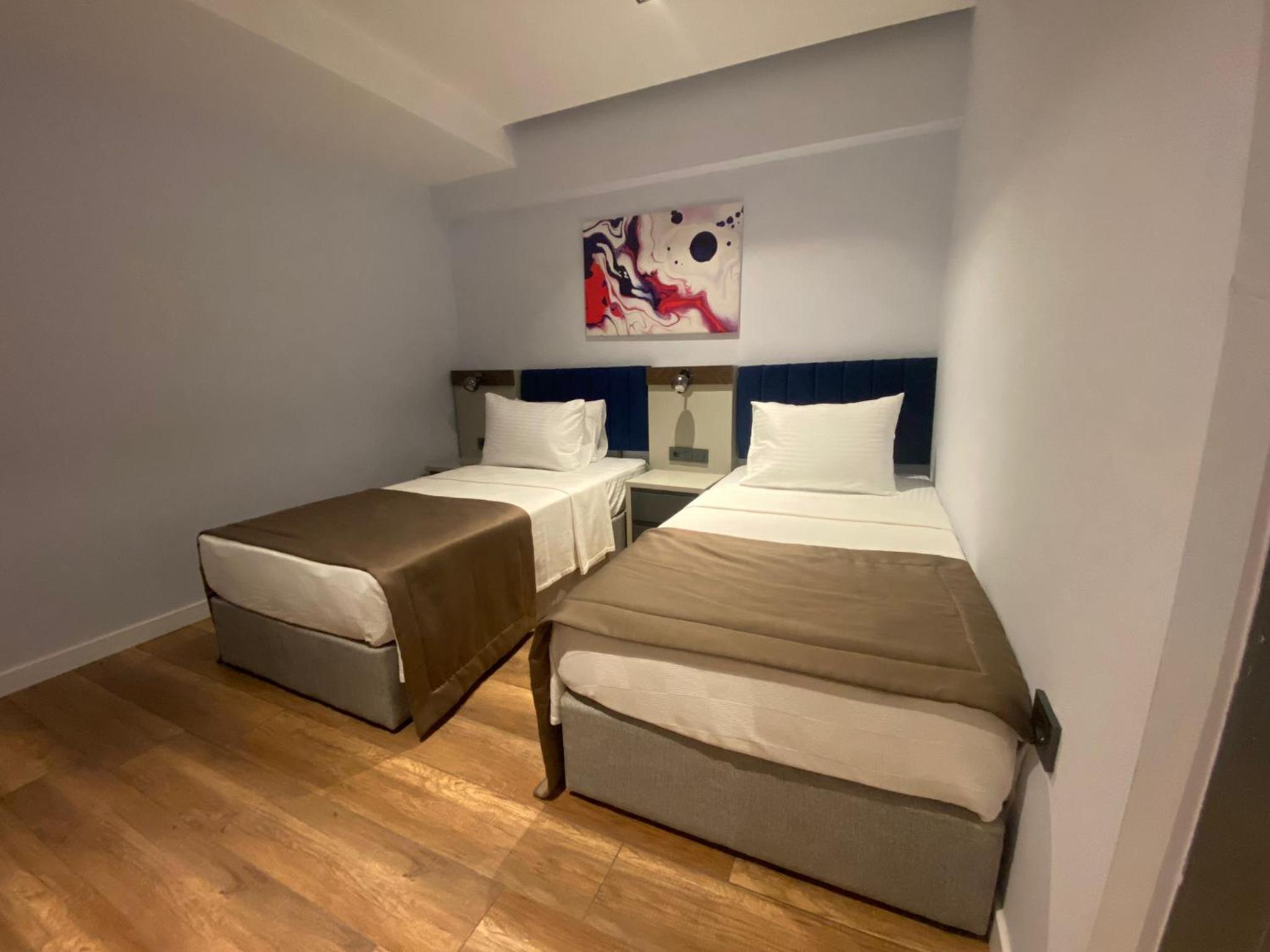 Budget Double Room - Photo 4