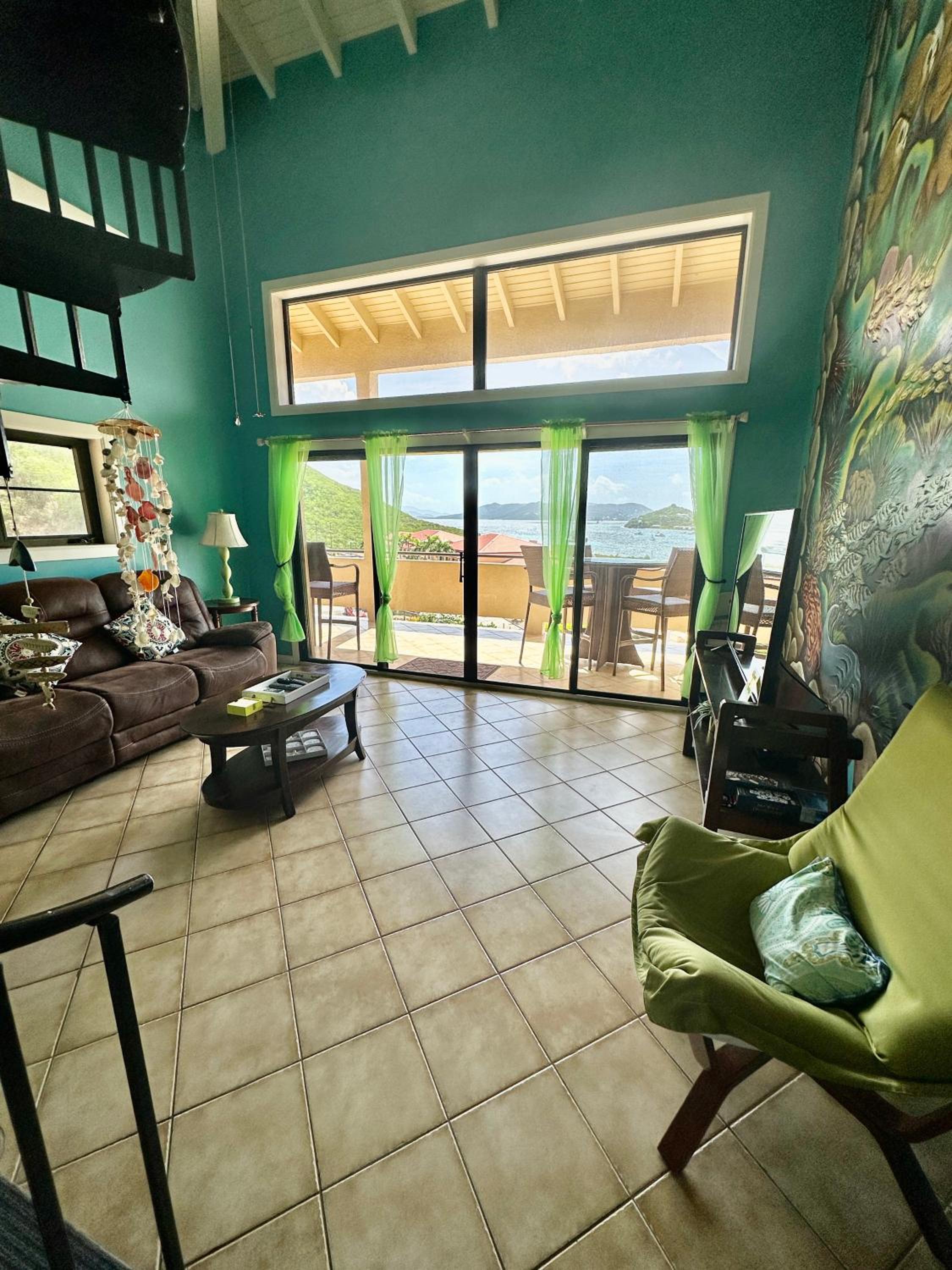 Apartment photo 2