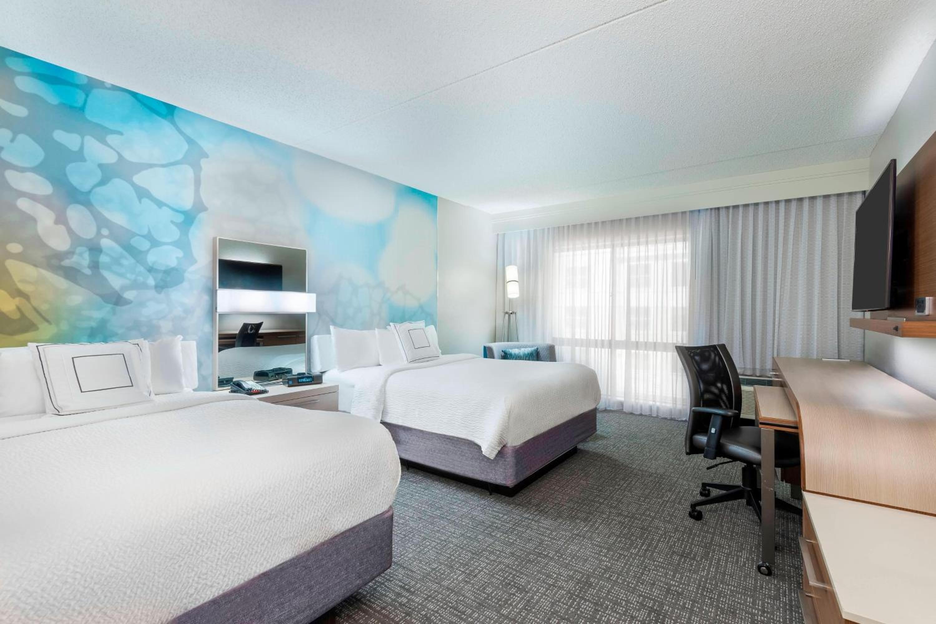 Queen Room with Two Queen Beds - Photo 1