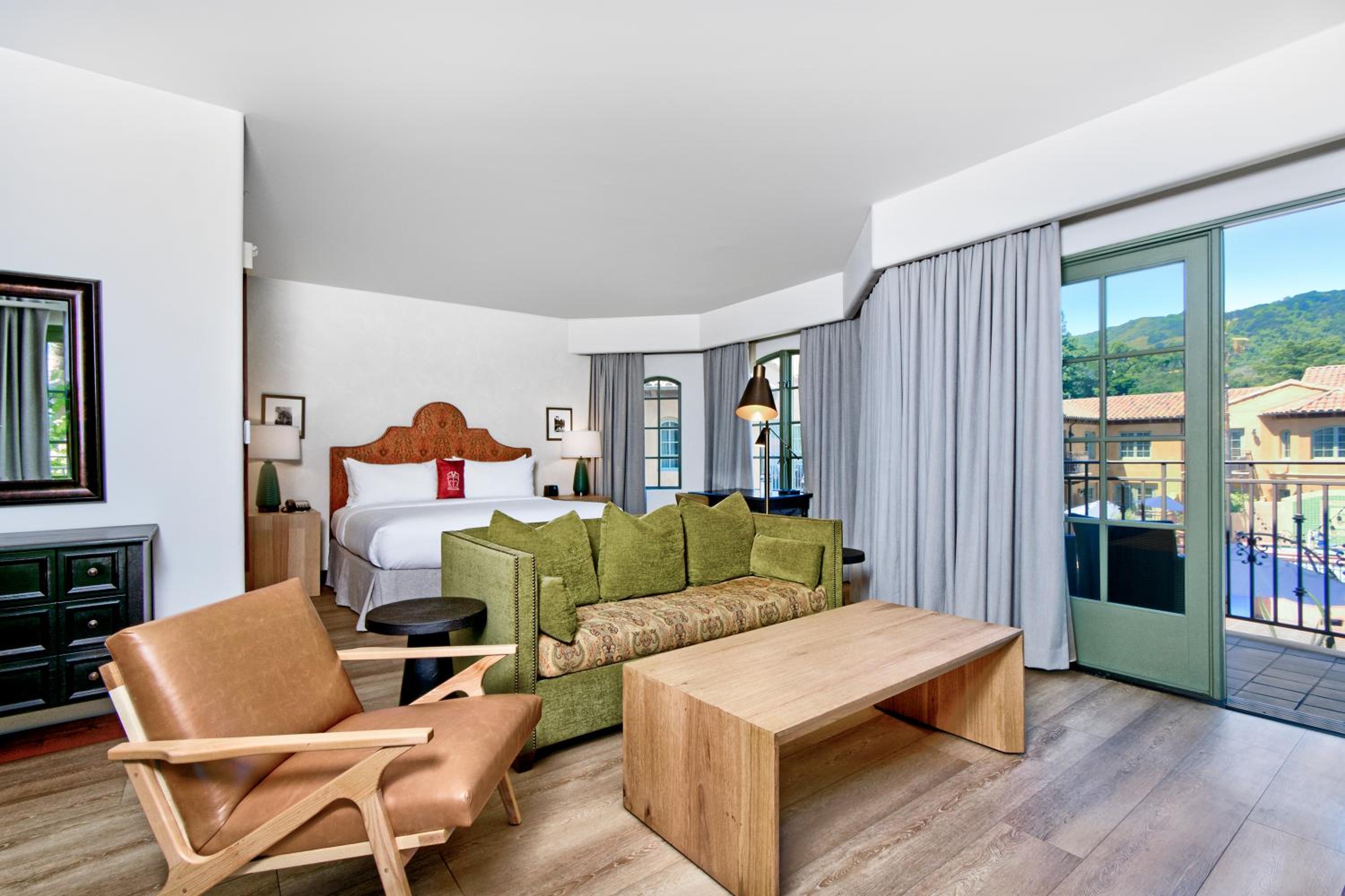 King Suite - Photo 1