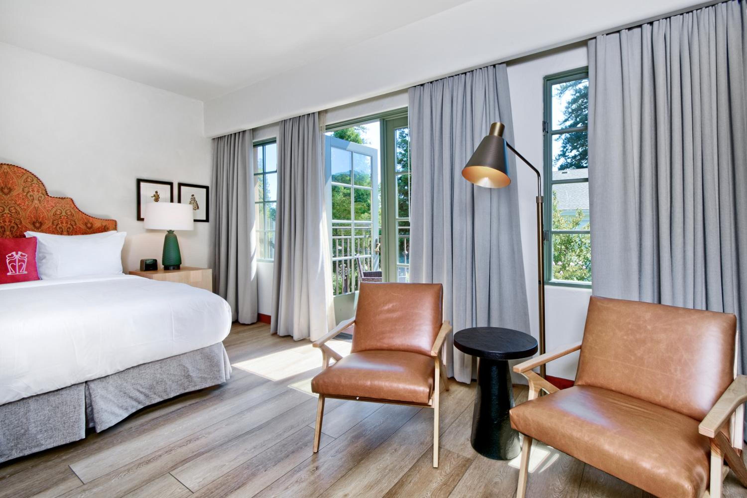 Suite - Photo 2