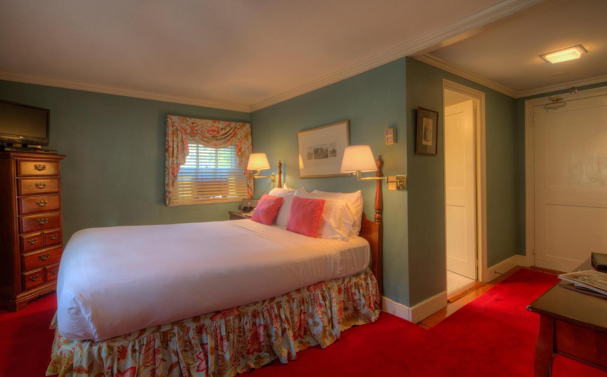 Queen Room