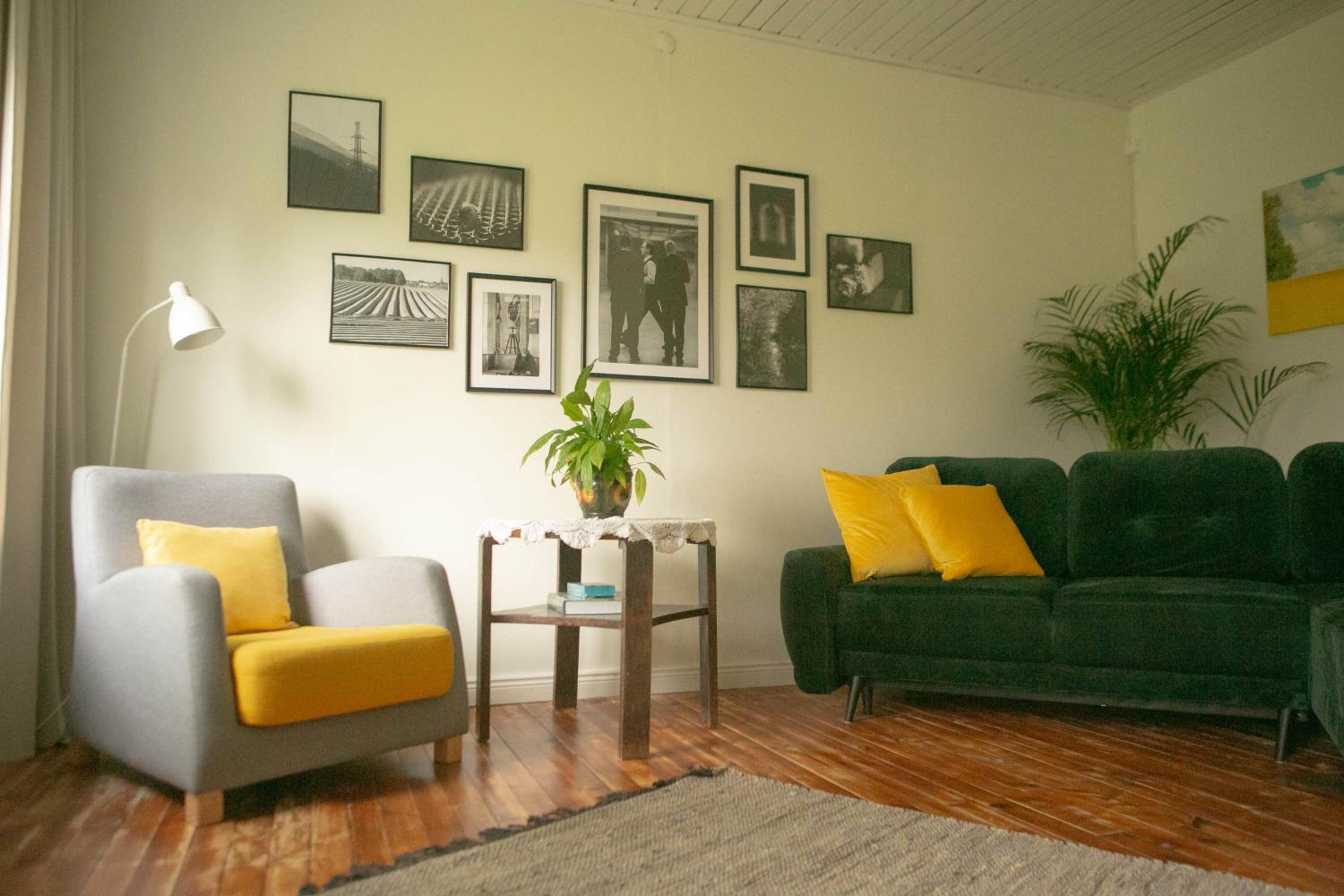 One-Bedroom Apartment - Photo 6