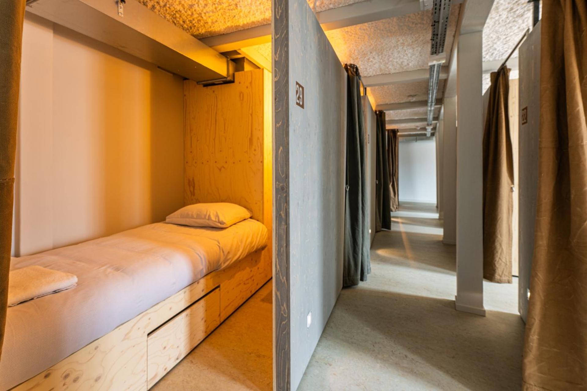 Mixed Dormitory Room